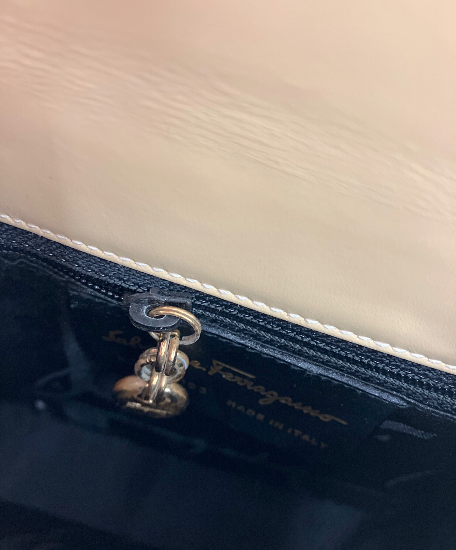 中古・古着通販】Ferragamo (フェラガモ) ガンチーニ金具 2WAYバッグ