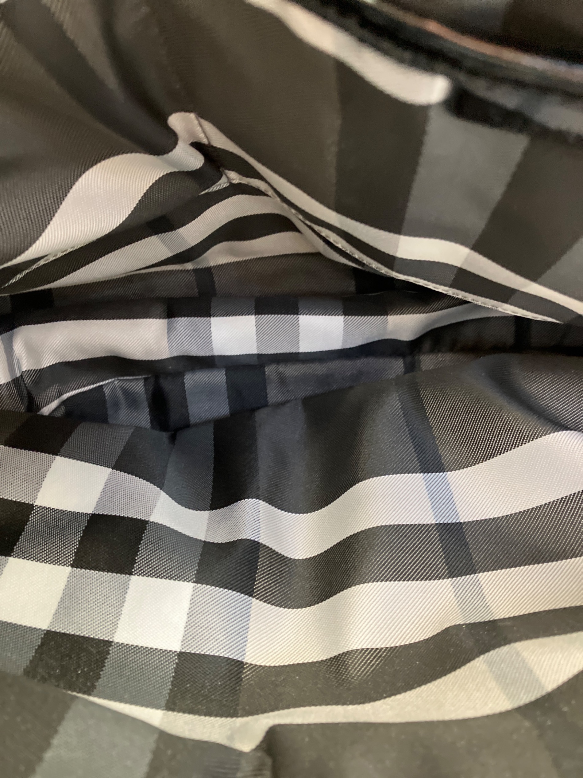 中古・古着通販】BURBERRY (バーバリー) エナメルバッグ｜ブランド 