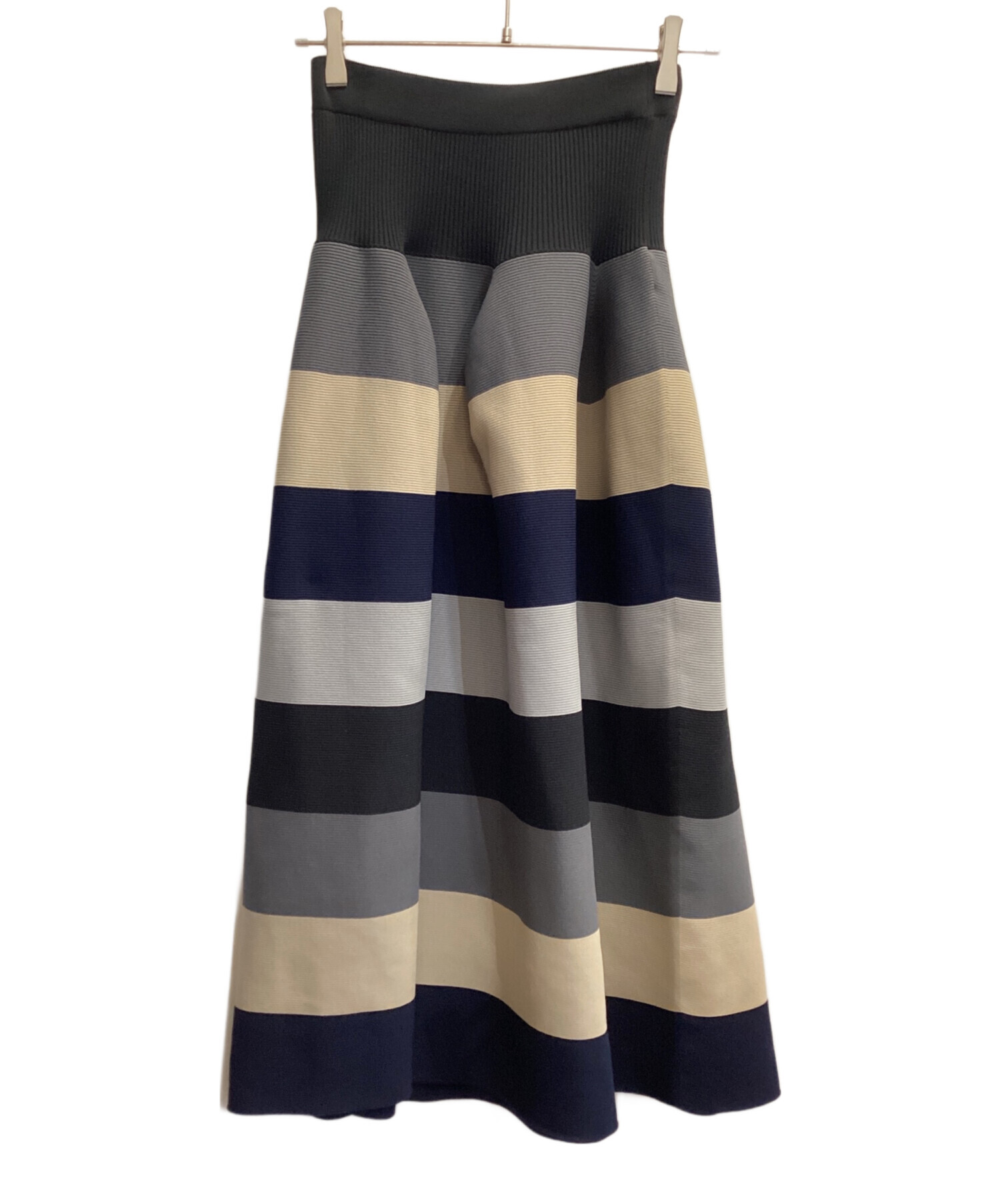 【週末限定値下げ】CFCLスカート CASCADES SKIRT | CFCL (Women)/シーエフシーエル | 三越