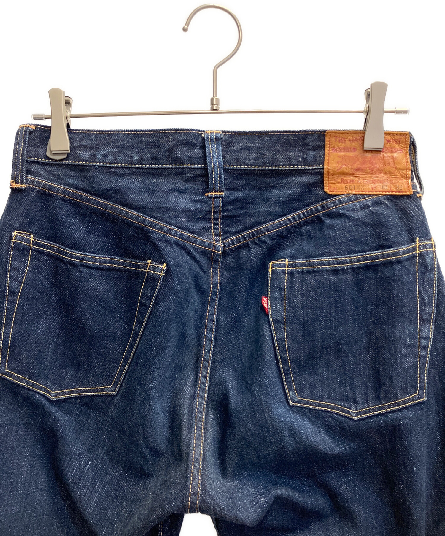 LEVI'S(R) ネイビー デニム パンツ サイズ32 中古・古着通販】LEVI'S (リーバイス) デニムパンツ ネイビー サイズ