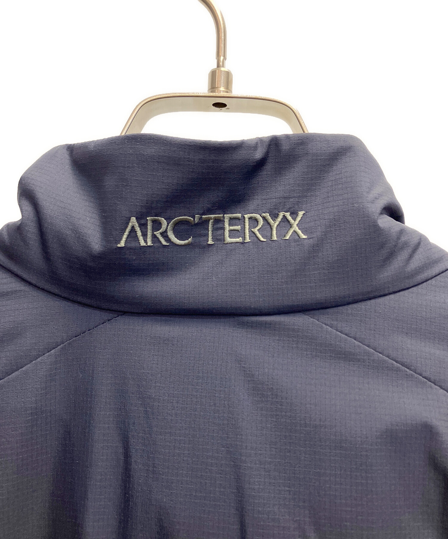 アークテリクス ARC’TERYX ナイロンジャケット ATOM 古着 ネイビー ARC'TERYX（アークテリクス） ジャケット ATOM JACKET アトム