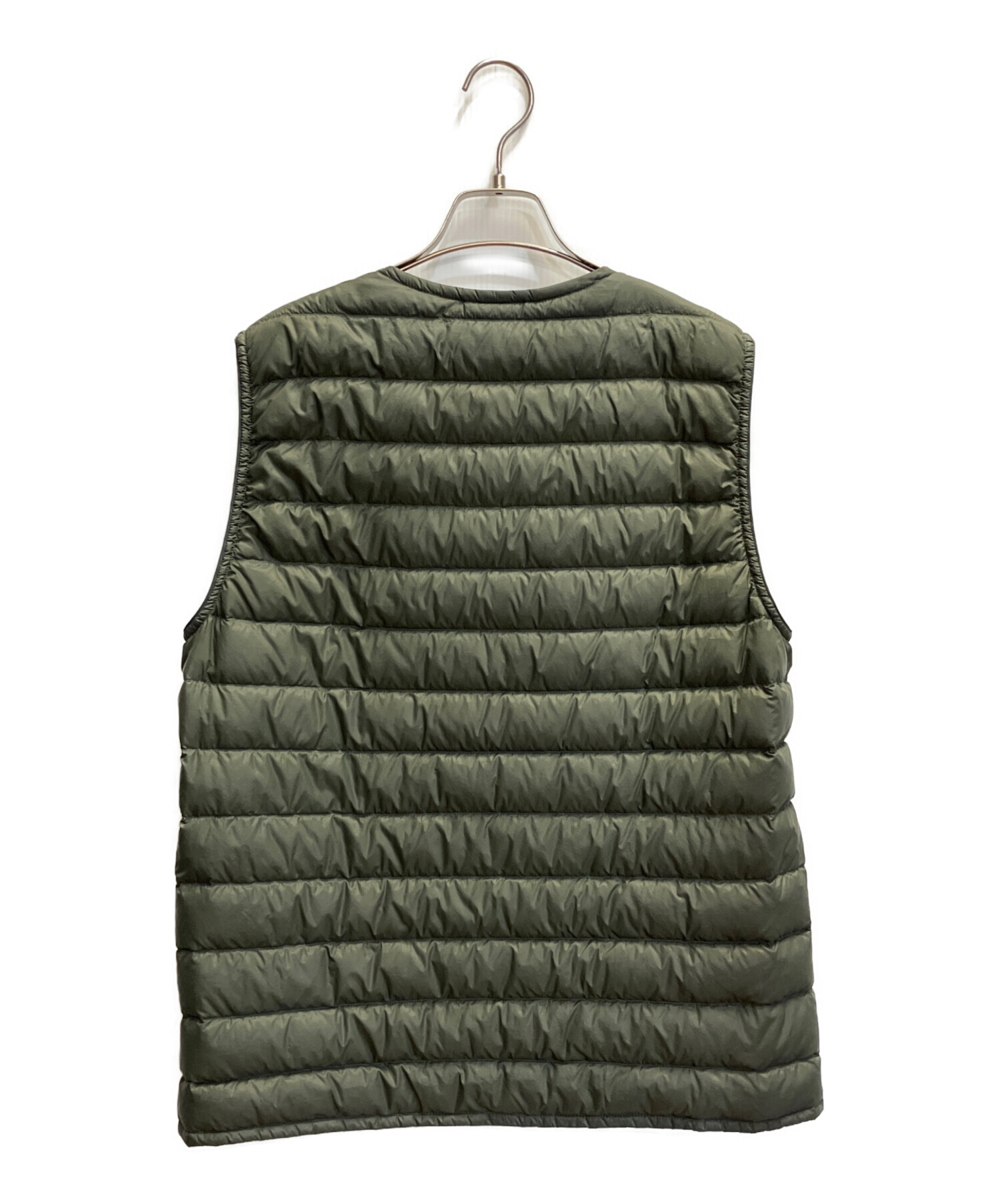 【美品】モンベル スペリオダウンラウンドネックベスト オリーブ 中古・古着通販】mont-bell (モンベル) スペリオダウン ラウンドネック