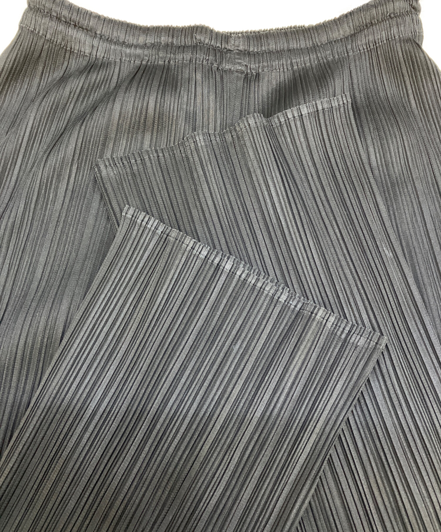 中古・古着通販】ISSEY MIYAKE (イッセイミヤケ) プリーツパンツ