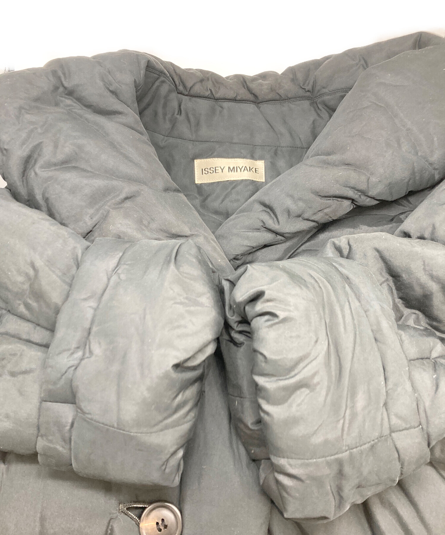 中古・古着通販】ISSEY MIYAKE (イッセイミヤケ) 中綿コート ブラック