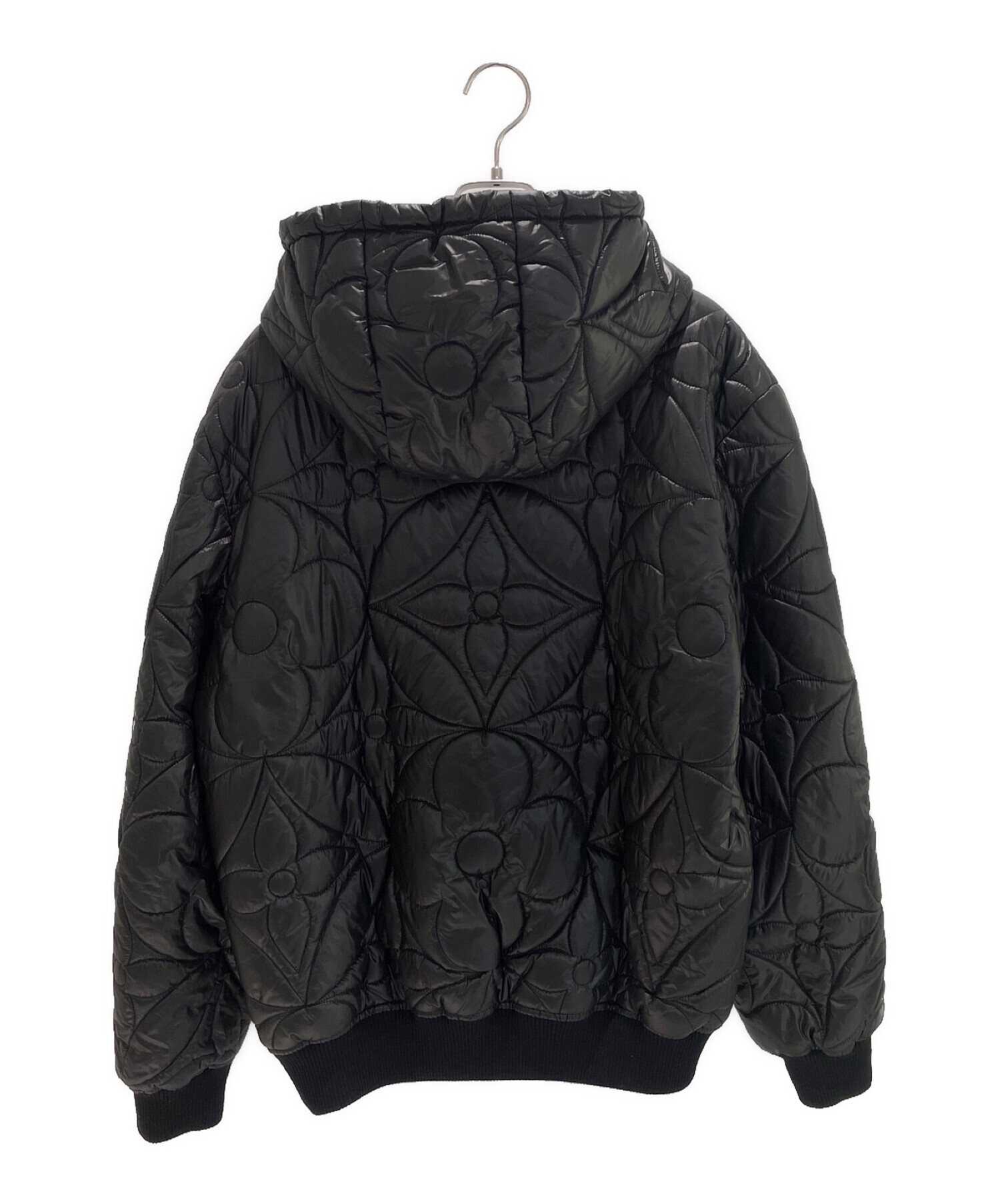 LOUIS VUITTON 未使用品□22SS フラワーキルテッド　ダウン　50 中古・古着通販】LOUIS VUITTON (ルイ ヴィトン) フラワーキルティング