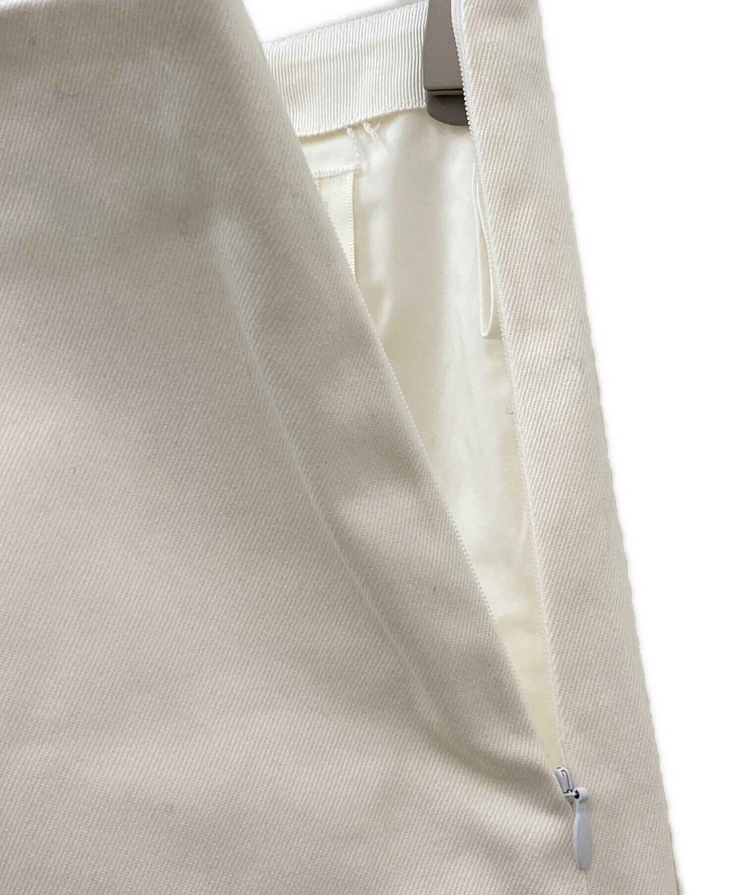 ザロウ　THE ROW ホワイト タイトロングスカート 中古・古着通販】THE ROW (ザ ロウ) タイトロングスカート ホワイト