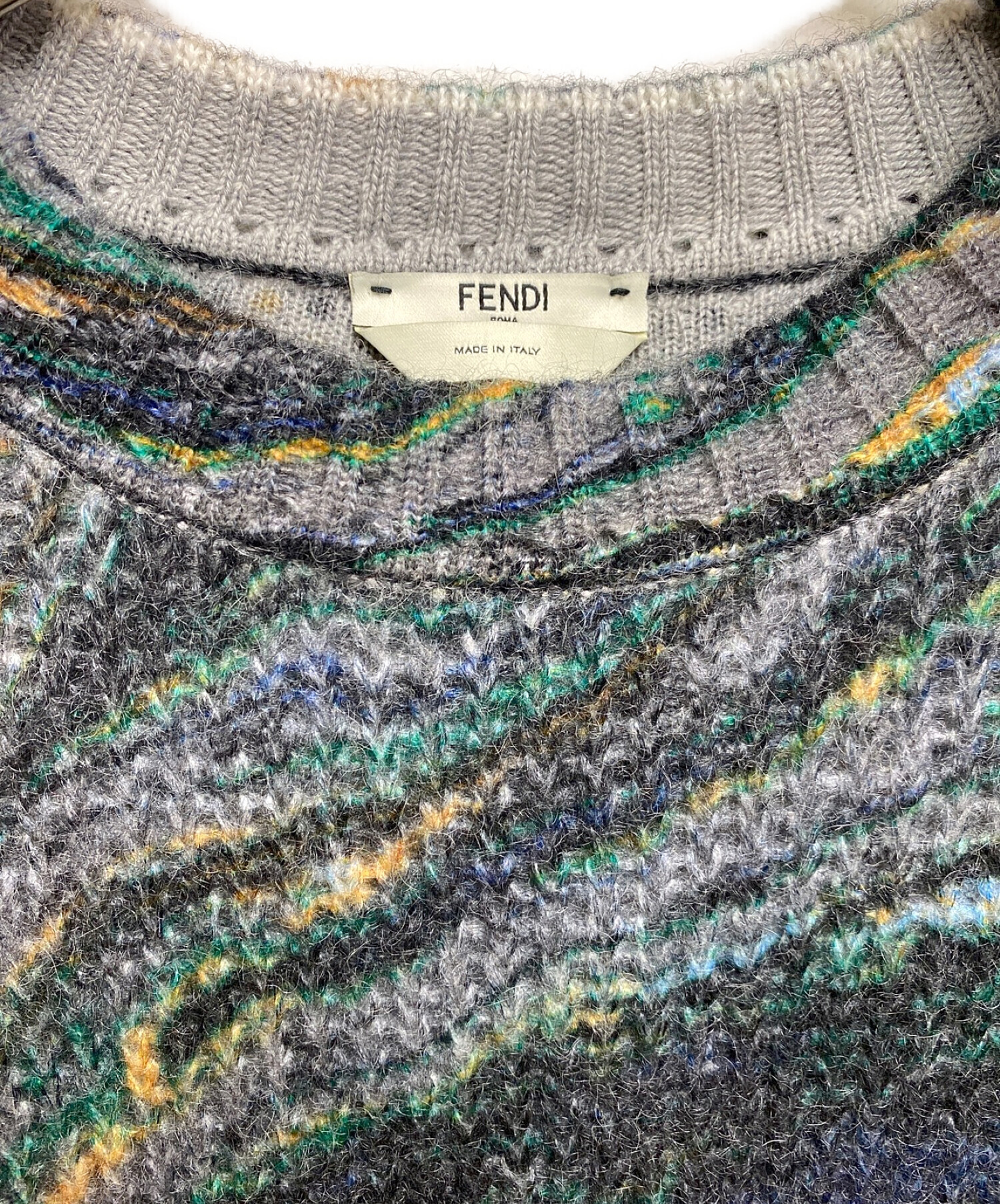 FENDI★モヘアセーター36★袖ロゴ柄 FENDI☆モヘアセーター36☆袖ロゴ柄 FENDI☆モヘアセーター36☆袖ロゴ柄