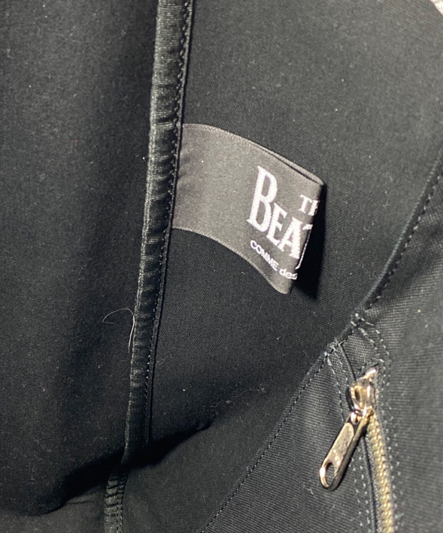 THE BEATLES COMME des GARCONSレザー ハンドバッグ Hand painted Comme des Garçons Beatles bag for renewal opening of