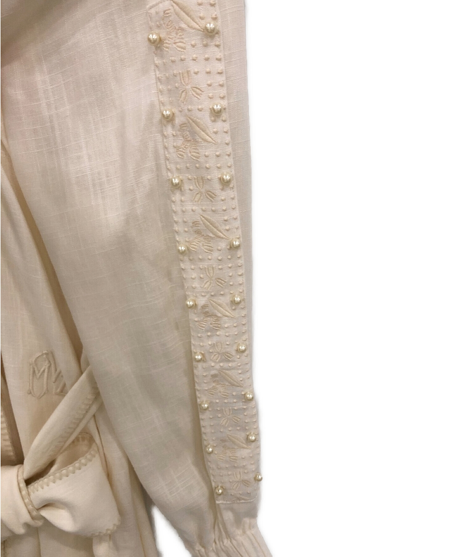 MUVEIL 刺繍ガウン　新品未使用　ミュベール 36760b37736c1d9043737182f4f8a7