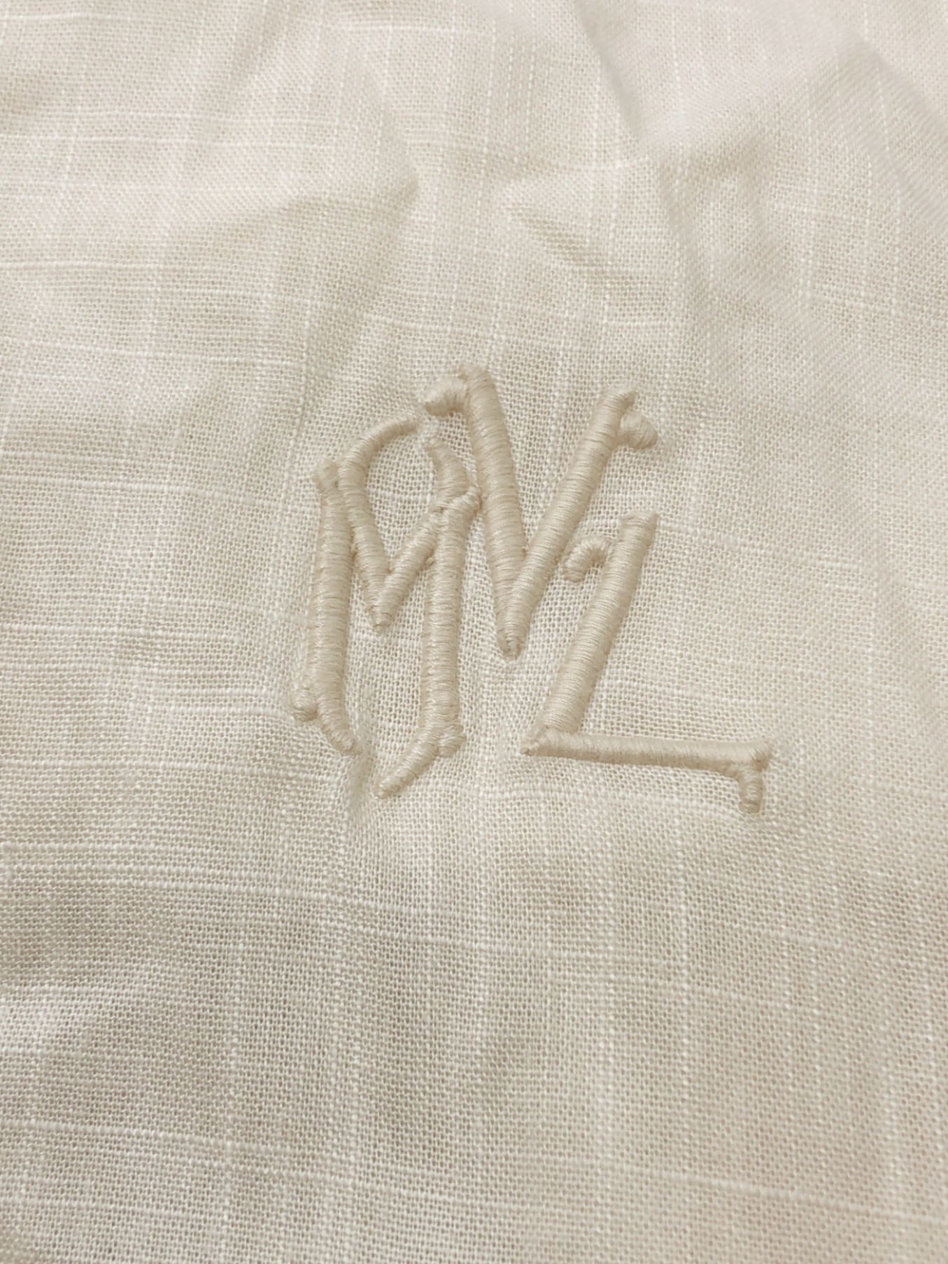 MUVEIL 刺繍ガウン　新品未使用　ミュベール 36760b37736c1d9043737182f4f8a7