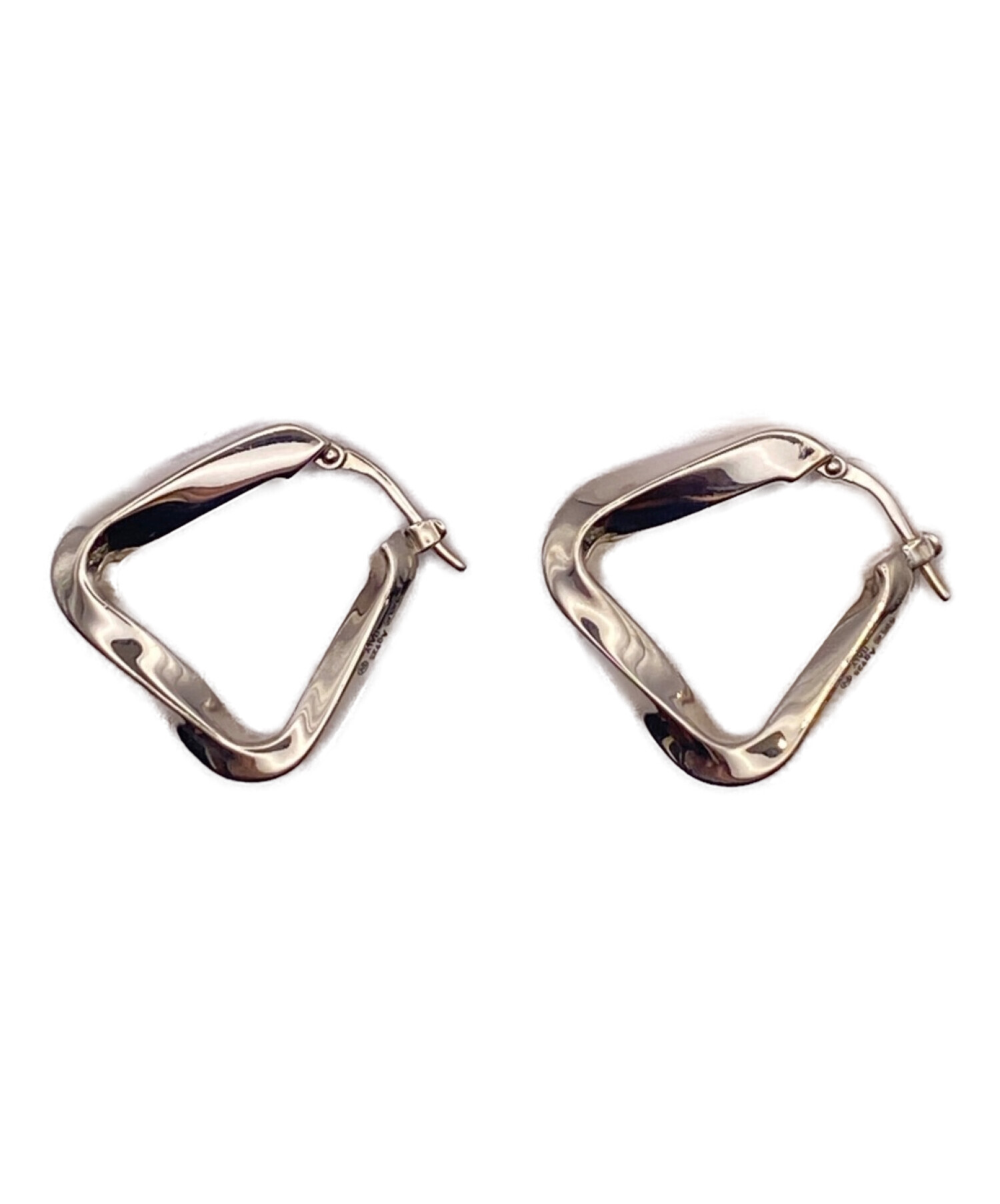 【美品】Bottega Veneta シルバー　トライアングル　フープ　ピアス BOTTEGA VENETA】ツイスト トライアングル フープピアス (BOTTEGA