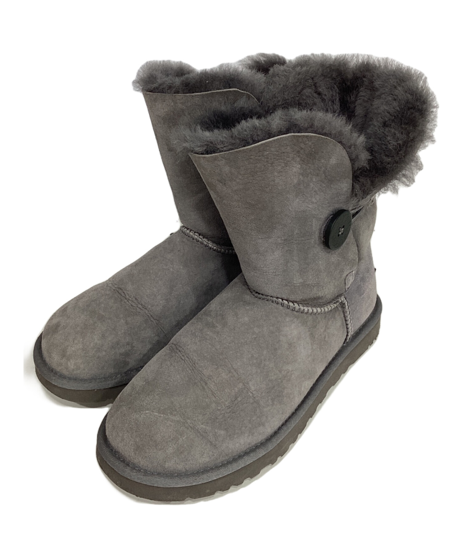 中古・古着通販】UGG (アグ) ベイリーボタンムートンブーツ グレー