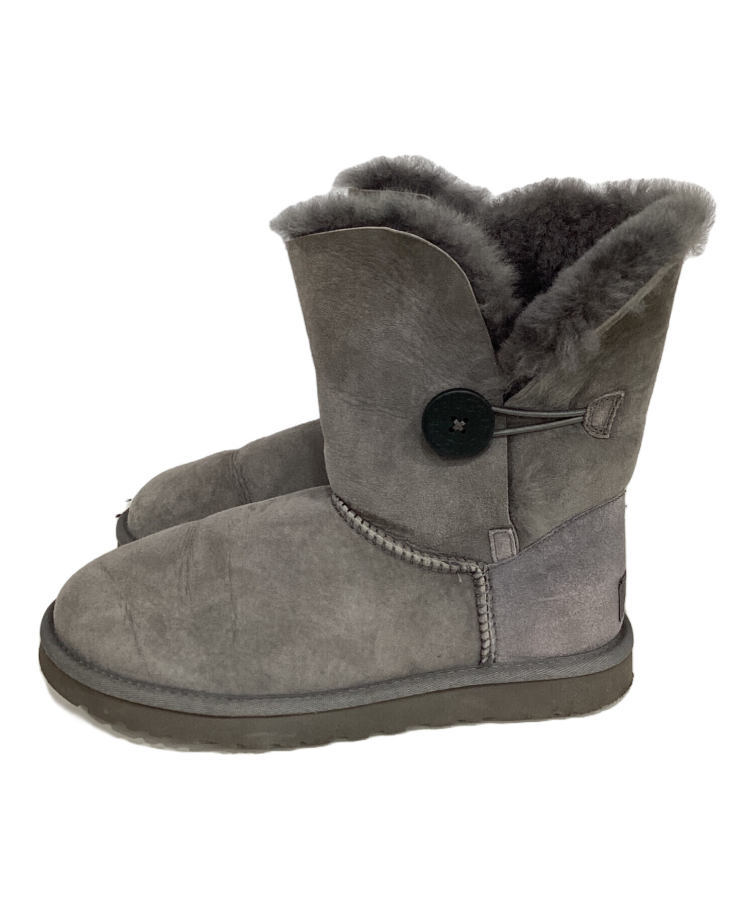 中古・古着通販】UGG (アグ) ベイリーボタンムートンブーツ グレー