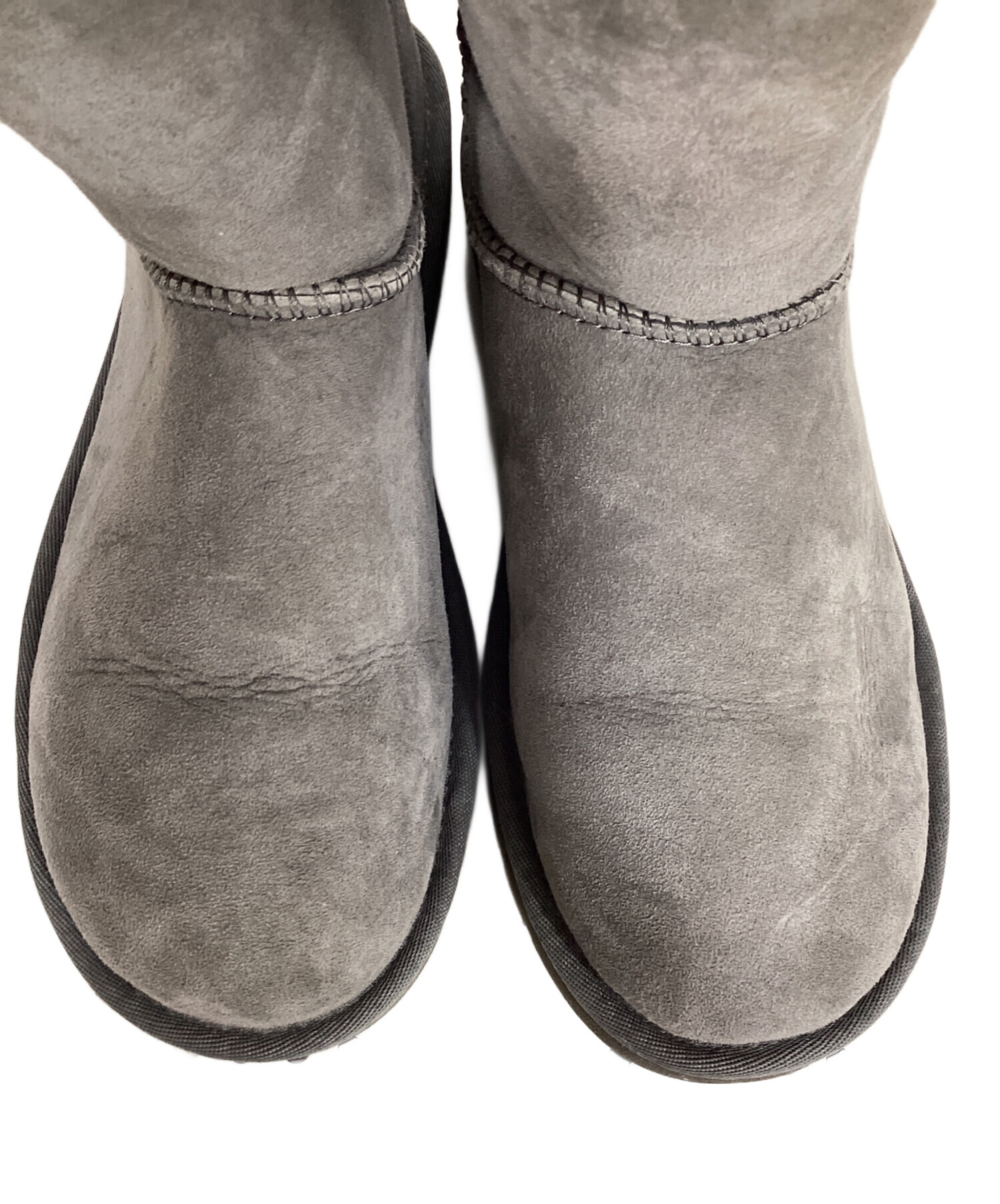 中古・古着通販】UGG (アグ) ベイリーボタンムートンブーツ グレー