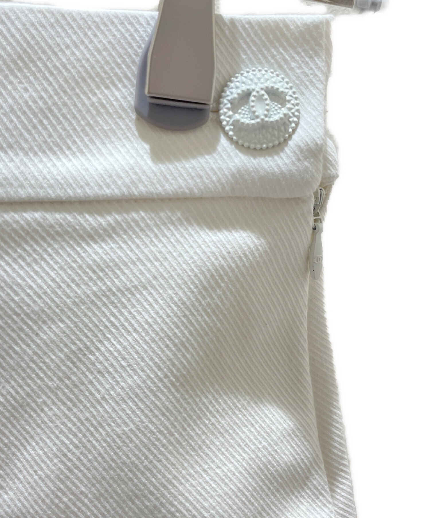 中古・古着通販】CHANEL (シャネル) ココボタンスカート ホワイト