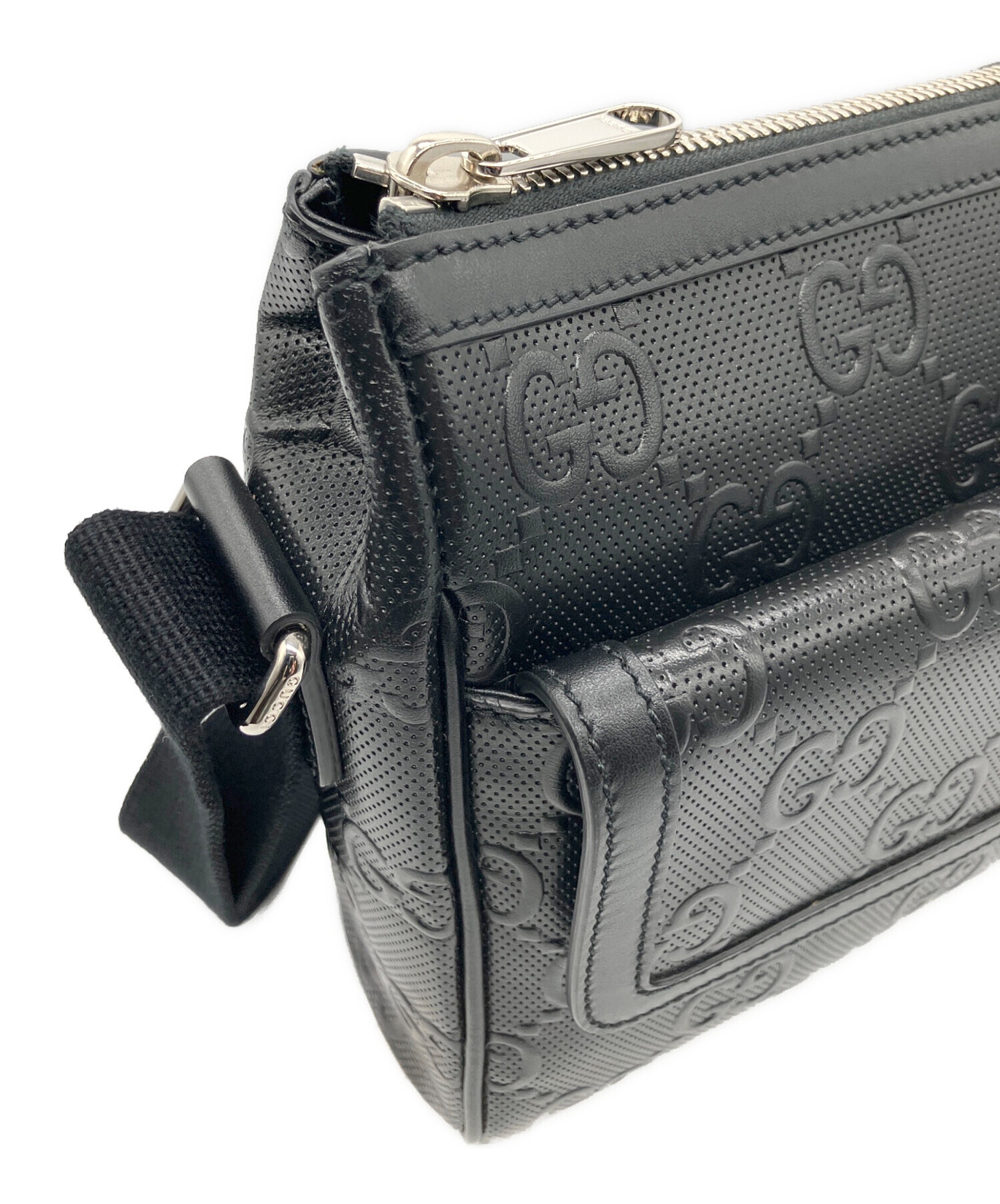 中古・古着通販】GUCCI (グッチ) エンボスメッセンジャー ショルダー