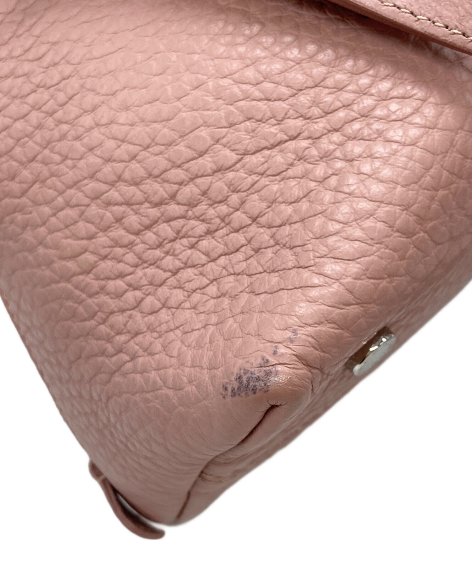 IACUCCI イアクッチ ギブリ S ALCE ピンク 本革 レザー ショルダーバッグ レディース 保存袋・ショルダーストラップ付属 【中古】 42510K240 IACUCCI（イアクッチ）の「【先行予約】ギブリ S ALCE（）」 - WEAR