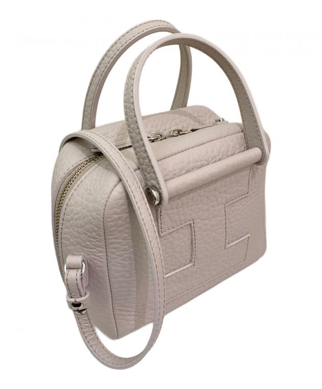 【人気美品】IACUCCI イアクッチ ベージュハンドバッグ ロゴボストンバッグ 纏うだけで品格UP！今持ちたい”ベージュ”バッグ | IACUCCI