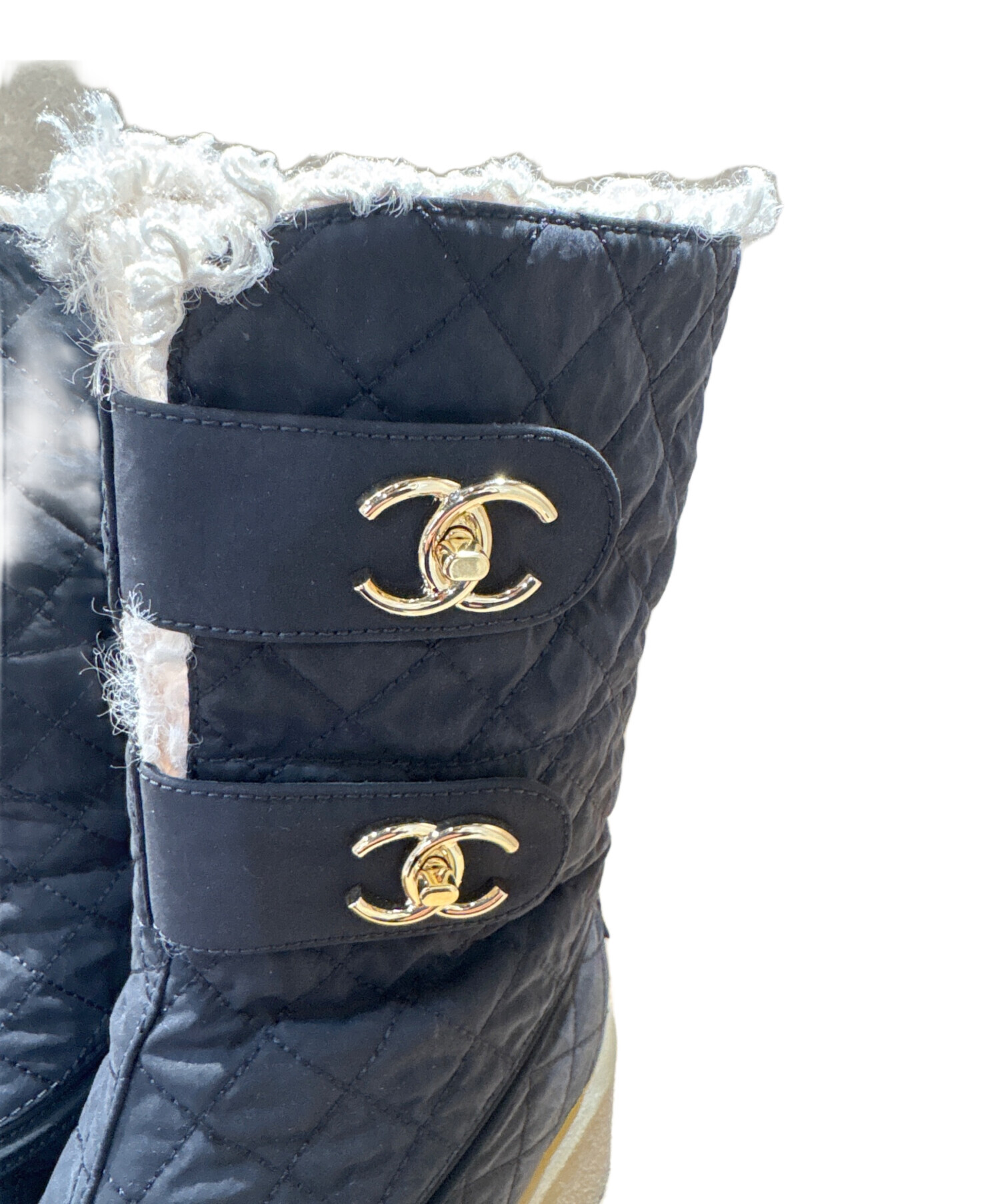 シャネル ショートブーツ マトラッセ ココマーク CHANEL19 レザー