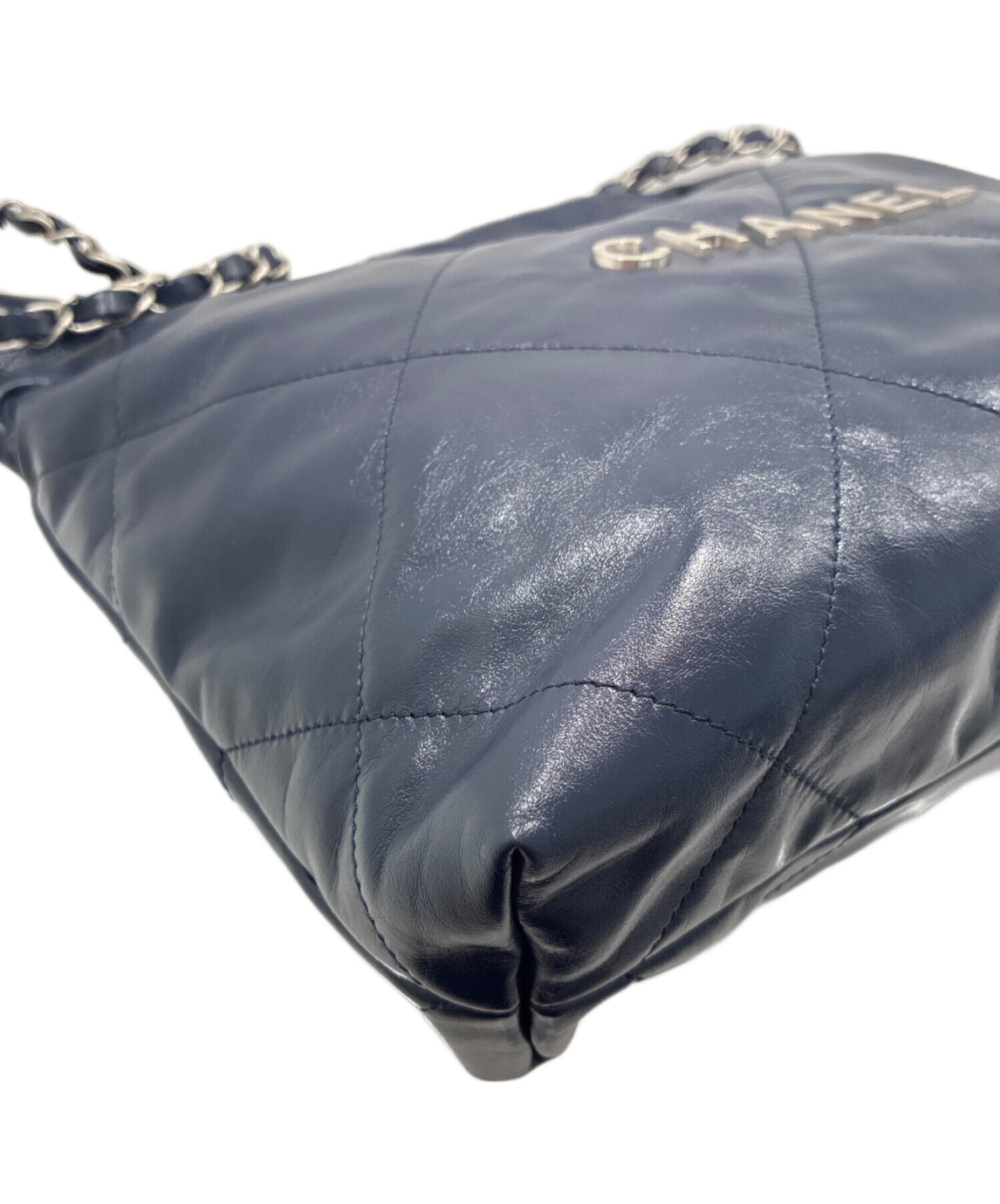 中古・古着通販】CHANEL (シャネル) シャネル22/ネイビー/チェーン 