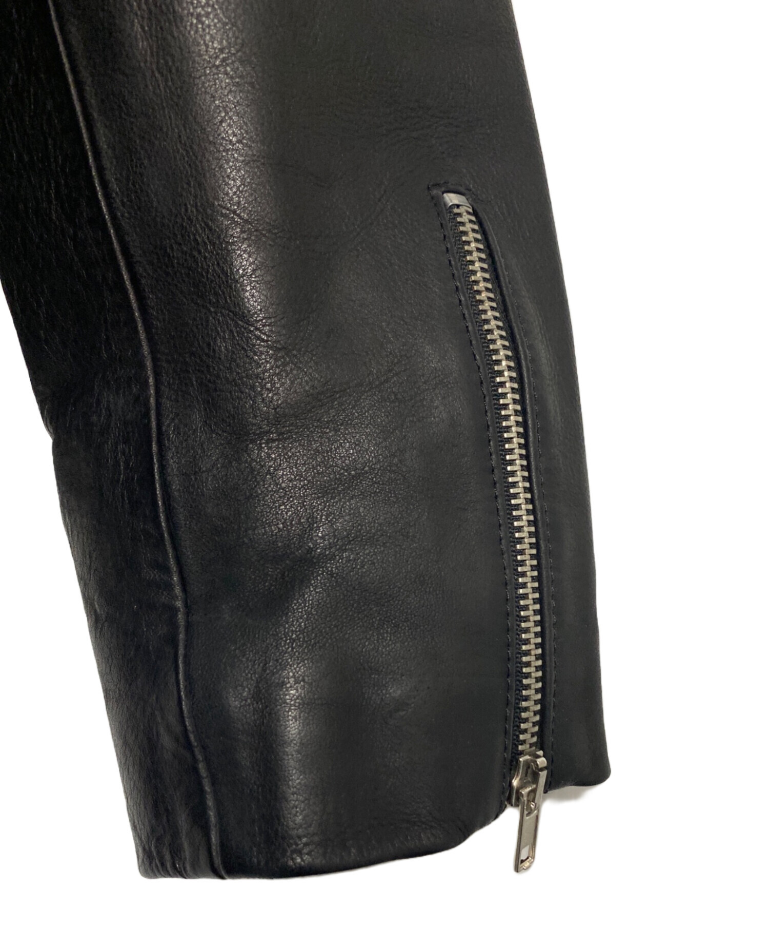 マックキュー（McQ） パーフォレート加工レザーブルゾン 黒 46 MCQ 