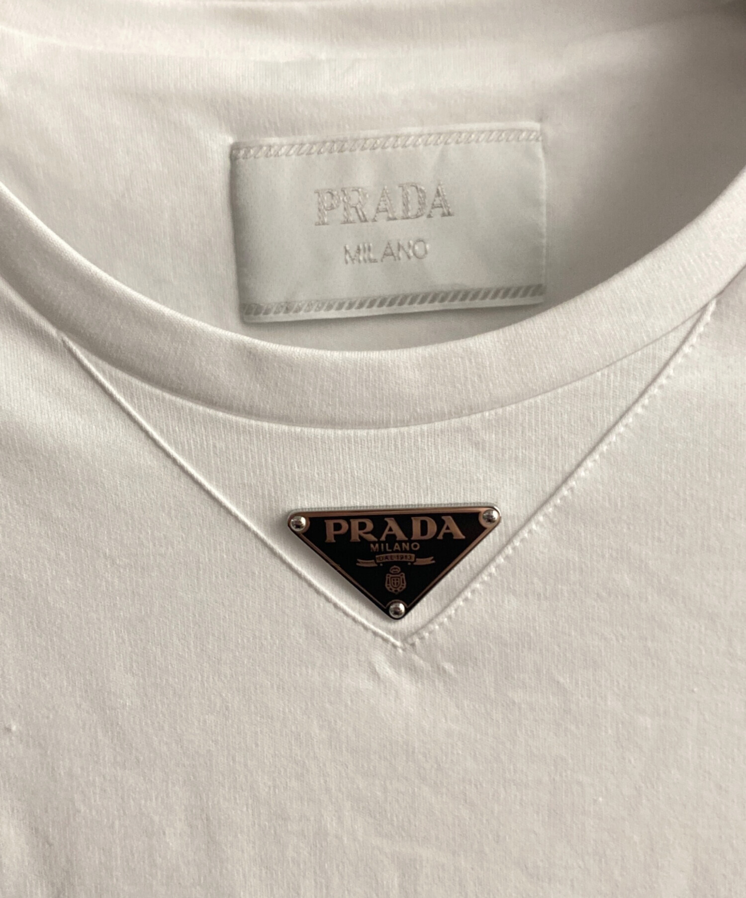 中古・古着通販】PRADA (プラダ) トライアングルロゴTシャツ ホワイト