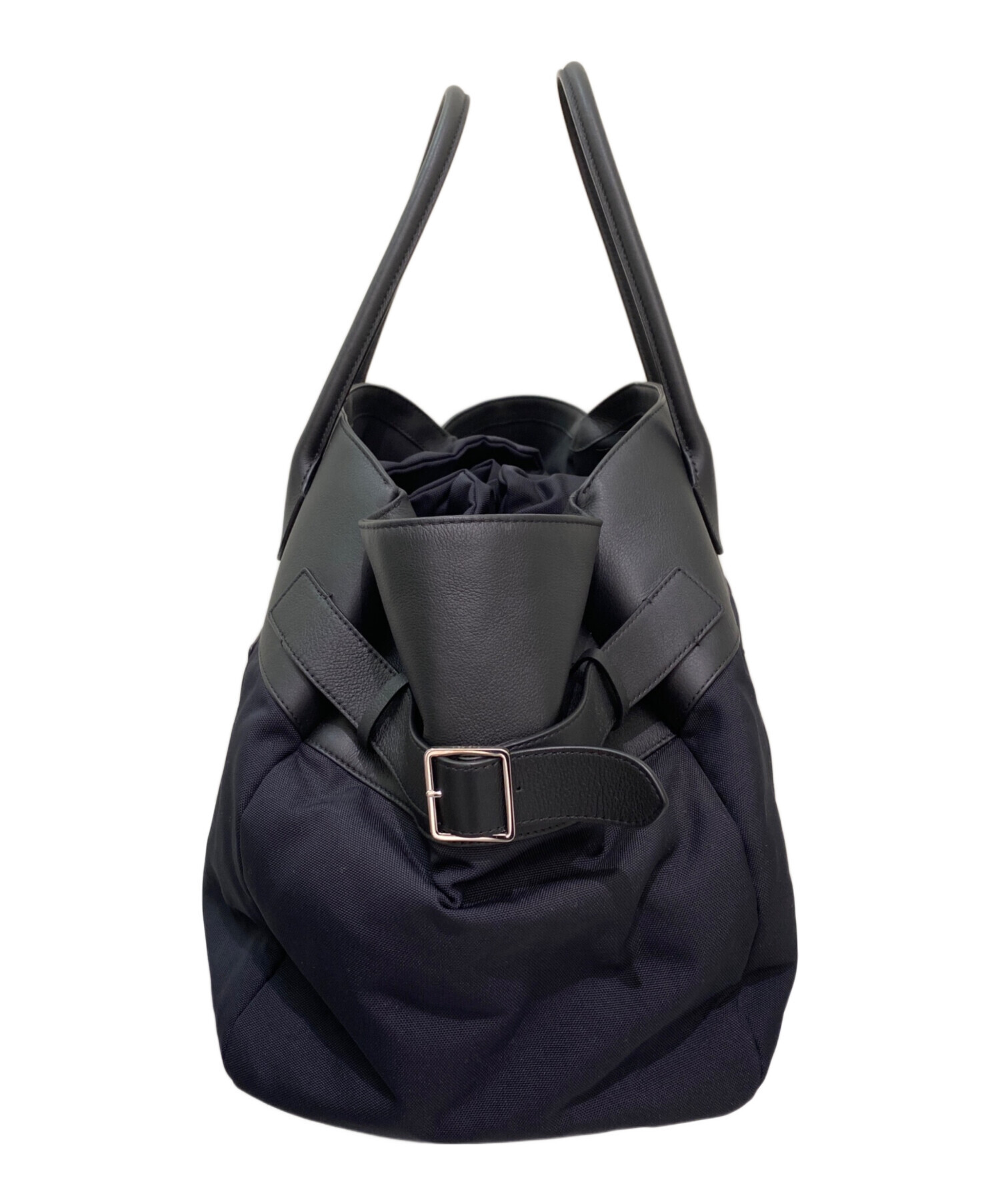 therow ザロウ　マルゴー　インサイドアウト　17 The Row | Margaux 17 inside out black nylon bag | Savannahs