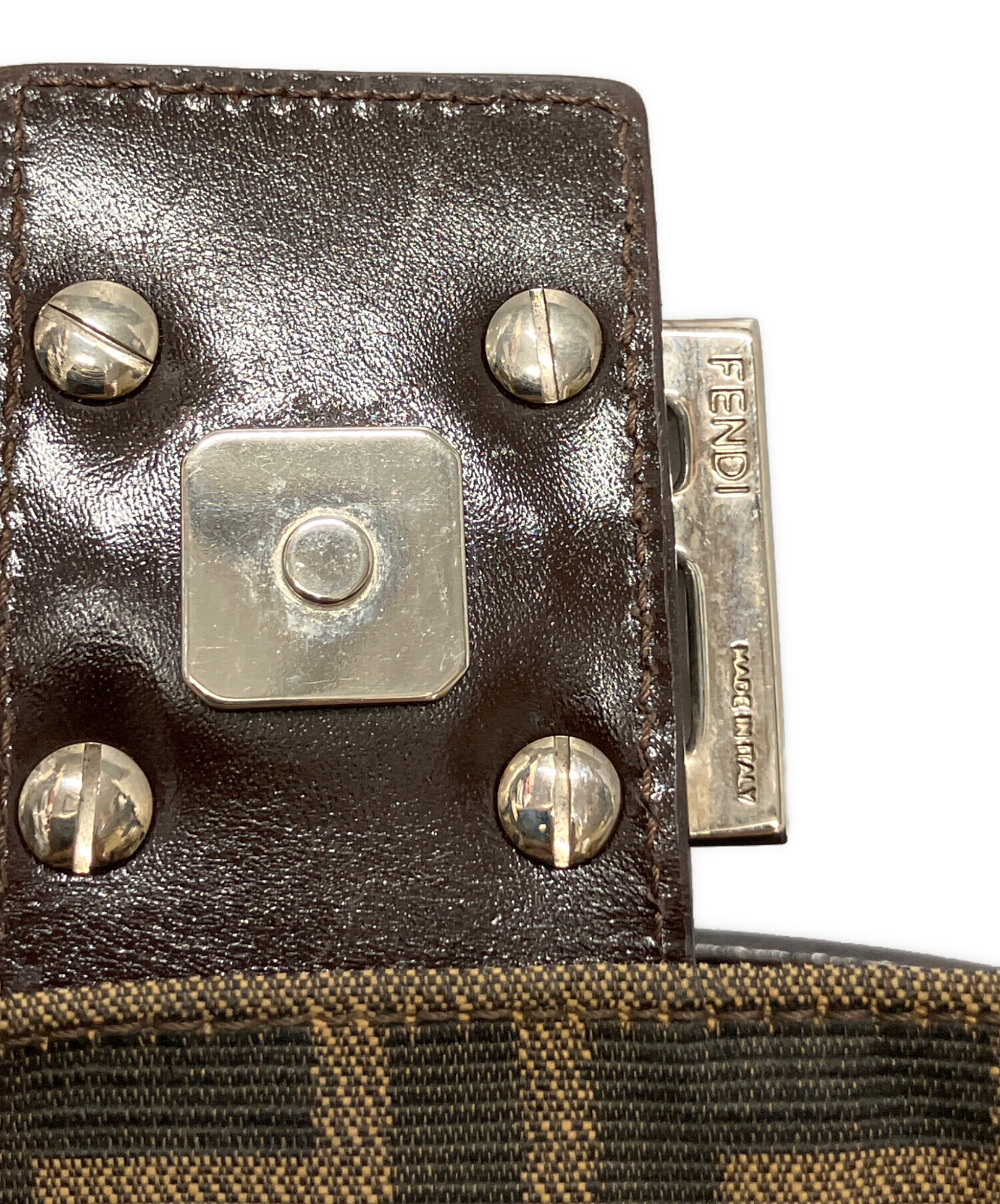 ★最終値下げ★FENDI フェンディ　バケット　ターコイズ フェンディのアイコンバッグ「バゲット」メンズ新作、千鳥格子の
