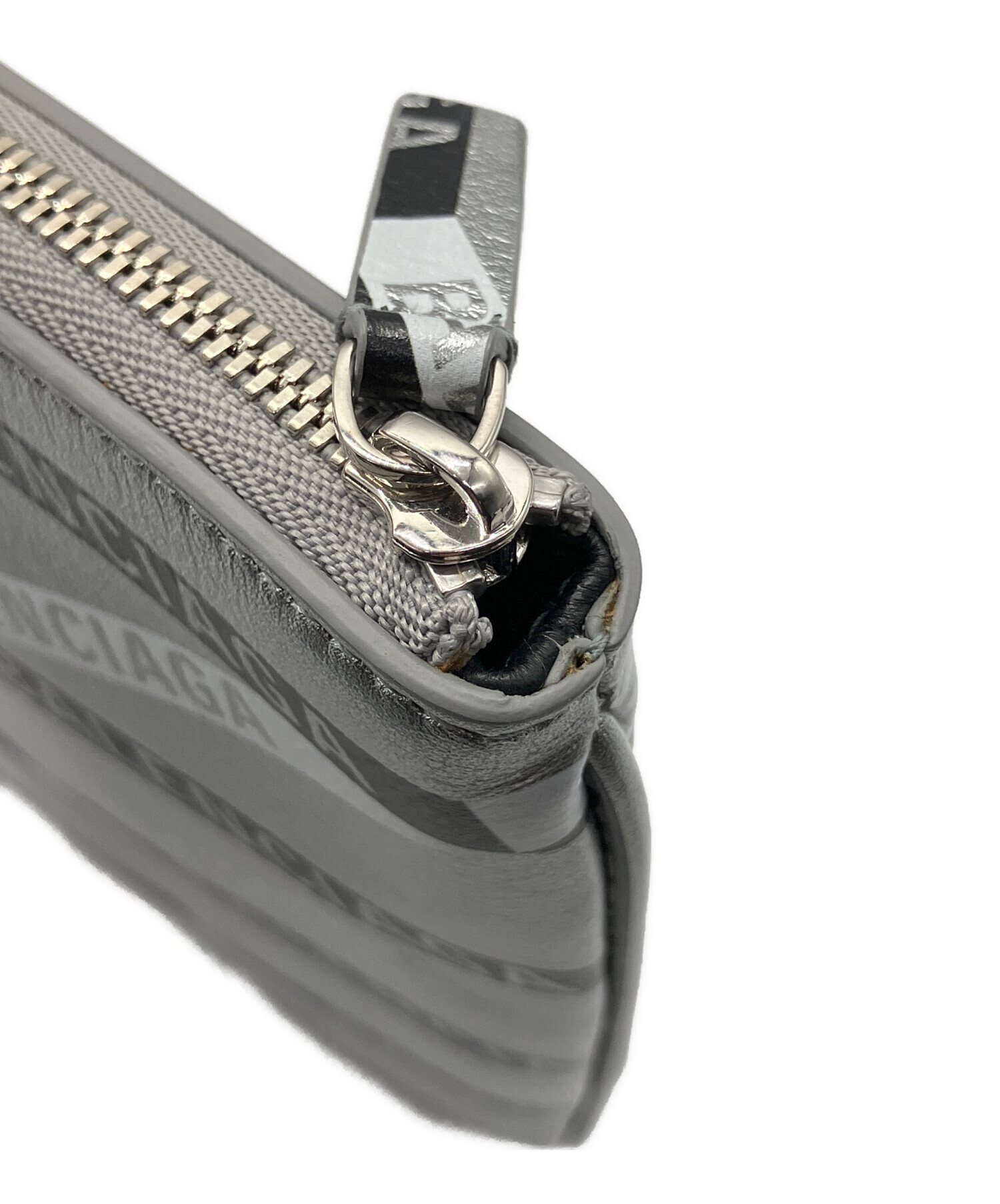 中古・古着通販】BALENCIAGA (バレンシアガ) ロゴテープジップポーチ 
