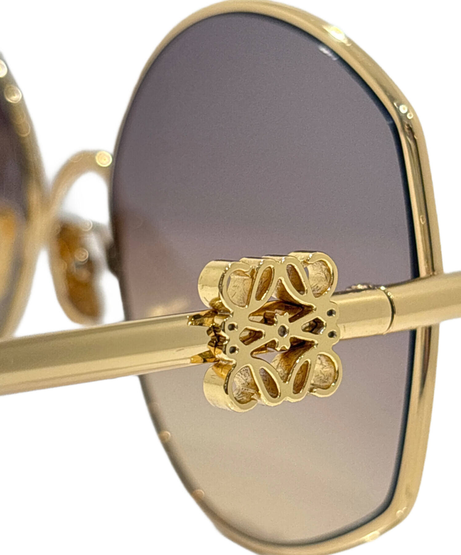 LOEWE ロエベ サングラス LW40058U 30E ラウンド ゴールド 中古・古着通販】LOEWE (ロエベ) Refined Metalサングラス ゴールド