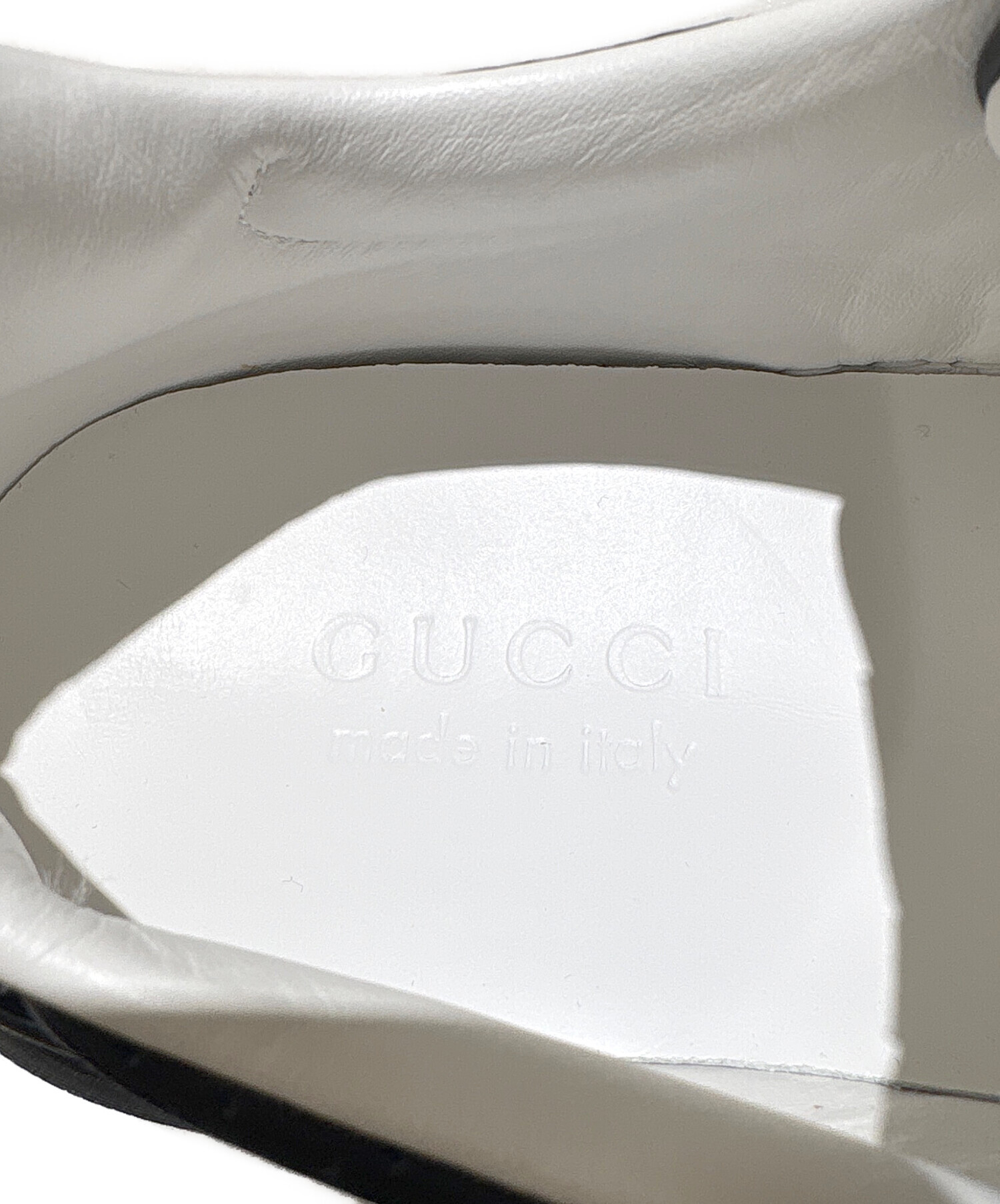 中古・古着通販】GUCCI (グッチ) GGエンボスローカットスニーカー
