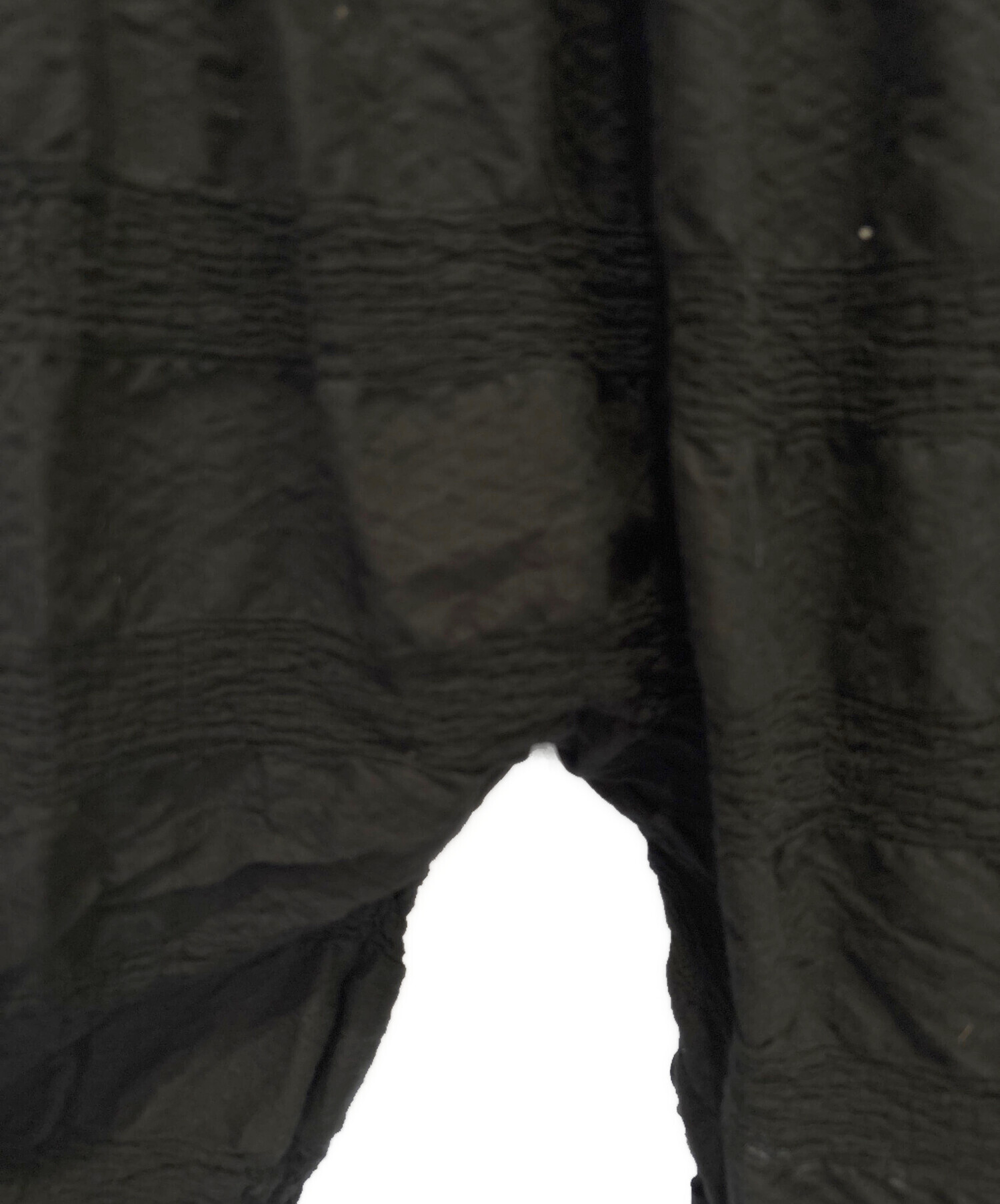 me ISSEY MIYAKE ワイドパンツ ベルト付き ブラックデニム 中古・古着通販】me ISSEY MIYAKE (ミーイッセイ ミヤケ) ワイドパンツ