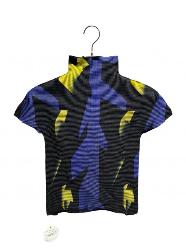 【美品】ミー/イッセイミヤケ 半袖カットソー サイズ― - 黒×シルバー ISSEY MIYAKE - ISSEYMIYAKE(イッセイミヤケ) 半袖カットソー サイズ2