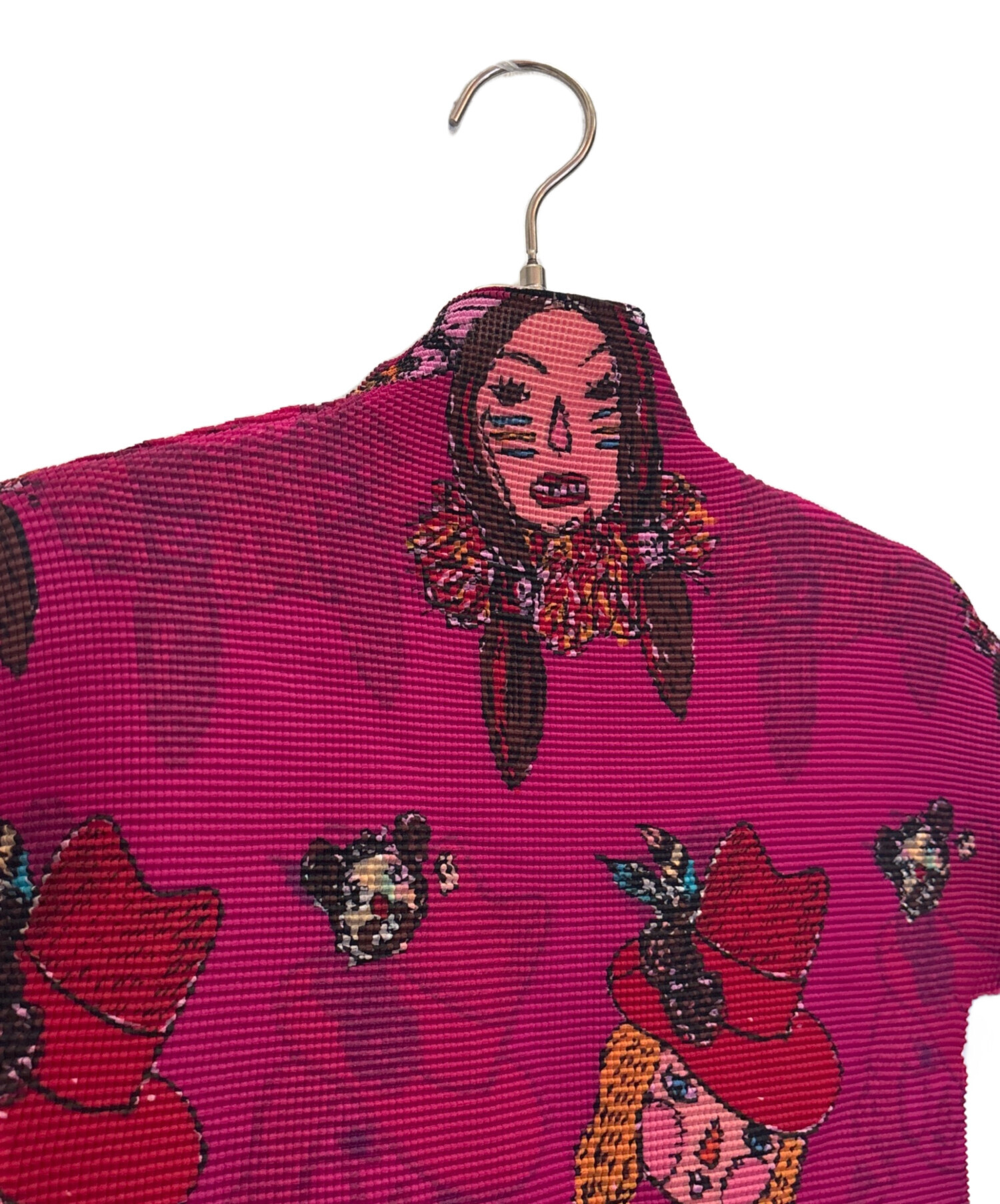 me ISSEY MIYAKE サンゴ柄 ハイネック プリーツ ロングTシャツ 中古・古着通販】me ISSEY MIYAKE (ミーイッセイ ミヤケ) 総柄