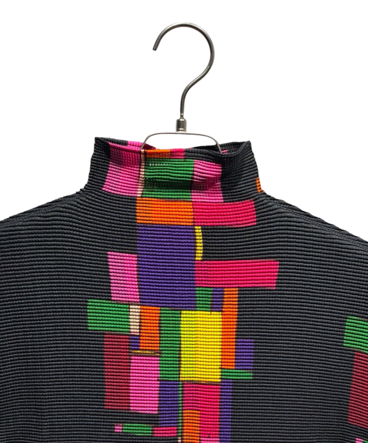 876 ミーイッセイミヤケ ノースリーブ タートルネック 総柄 22SS me ISSEY MIYAKE ミー イッセイミヤケ ブラウス プリーツ