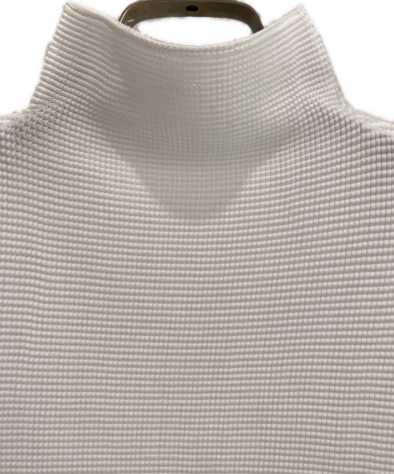 ISSEY MIYAKEプリーツ加工 長袖カットソー ホワイト 中古・古着通販】me ISSEY MIYAKE (ミーイッセイ ミヤケ) プリーツ長袖