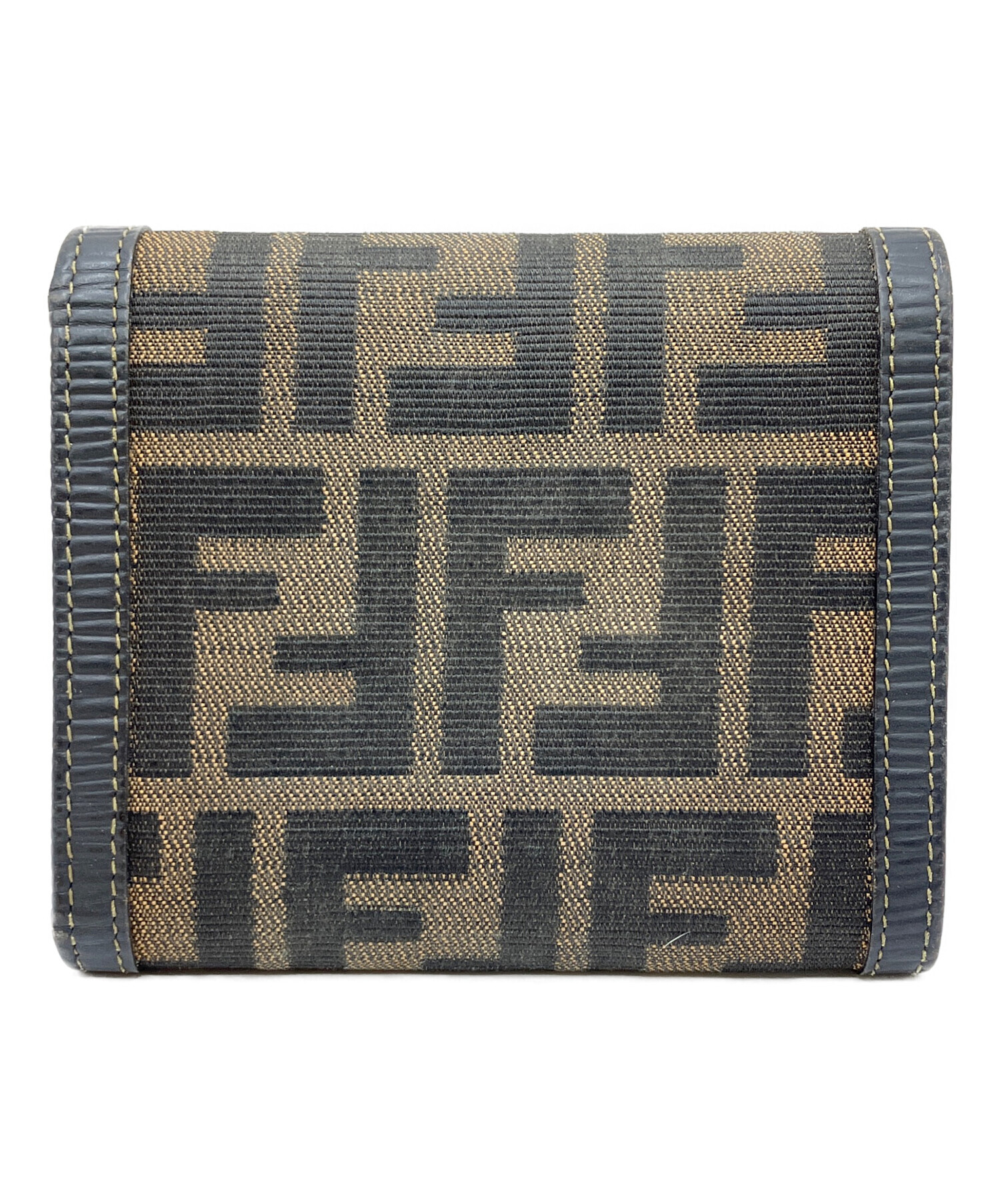 FENDI 折り財布 ズッカ ブラウン ブラック 中古・古着通販】FENDI (フェンディ) 3つ折り財布 ズッカ ブラック