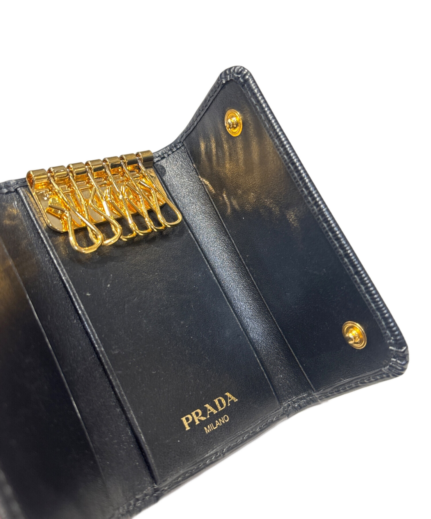 【新品未使用】プラダサフィアーノマルチカラーキーケース 中古・古着通販】PRADA (プラダ) 三角 サフィアーノ ロゴ 6連 キー