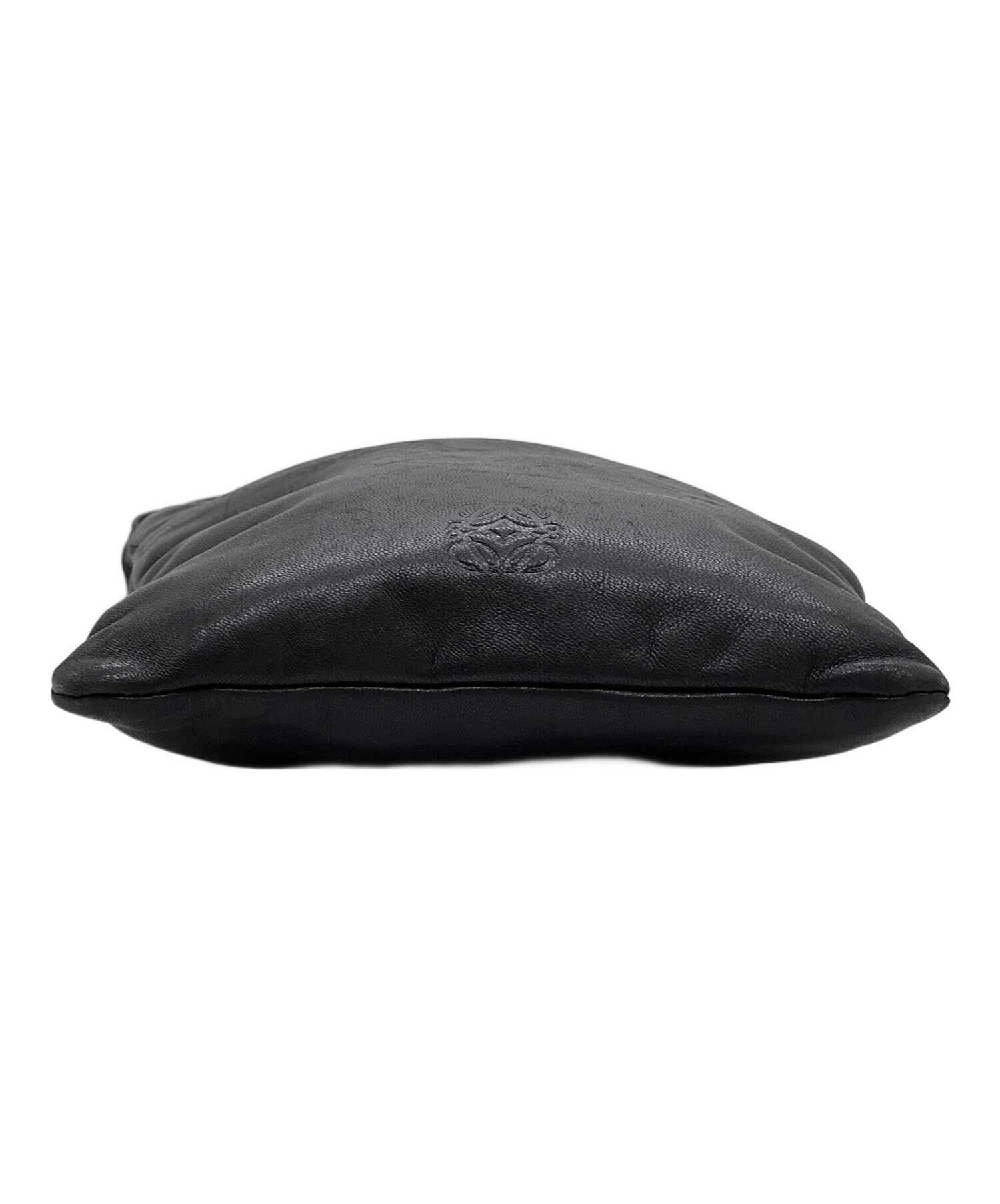 LOEWE ロエベ ショルダーバッグ  黒 【古着】【中古】【送料無料】 中古・古着通販】LOEWE (ロエベ) ショルダーバッグ ブラック｜ブランド