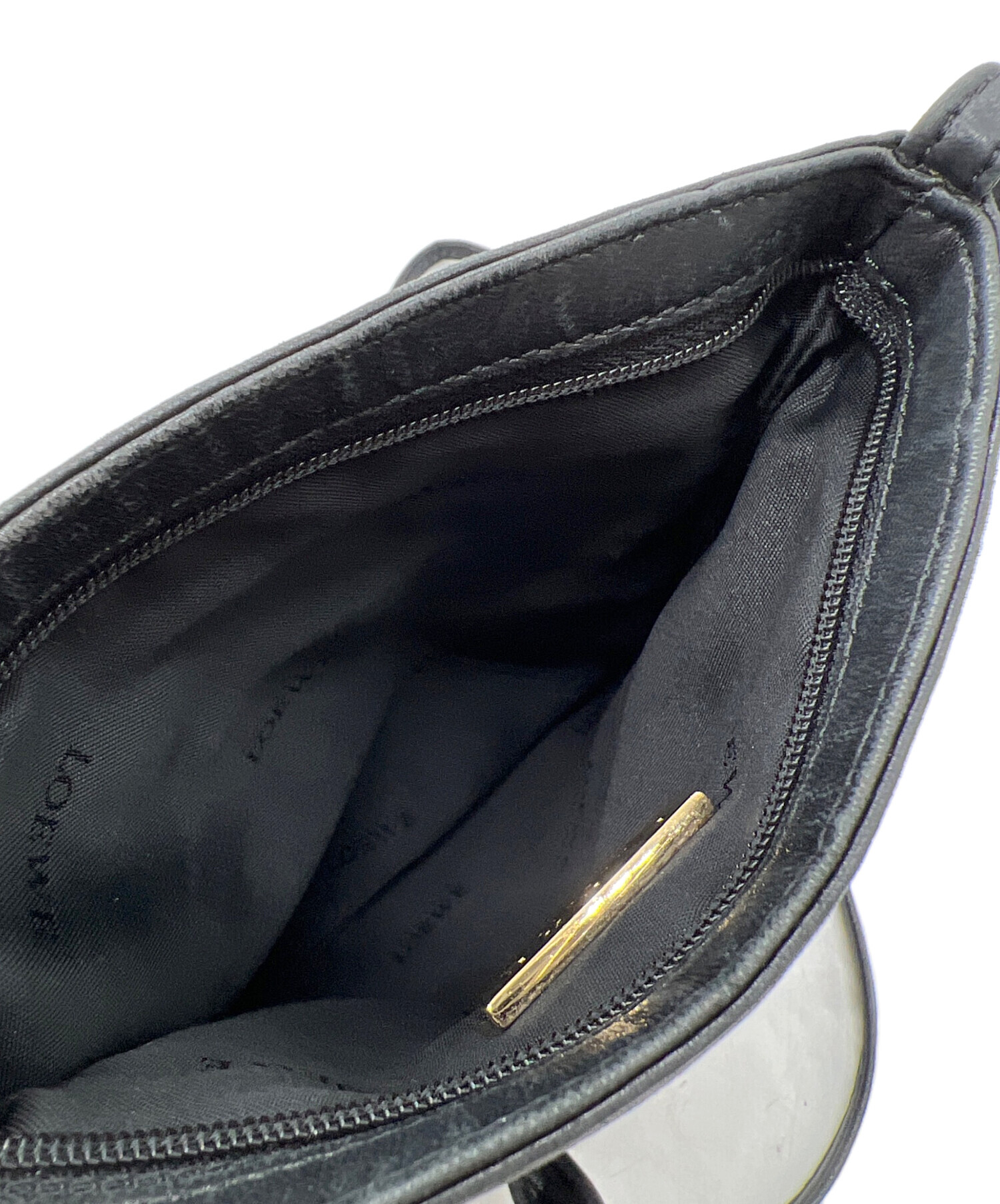 本物 ロエベ LOEWE レザー ショルダーバッグ ブラック バッグ 中古 中古・古着通販】LOEWE (ロエベ) ショルダーバッグ ブラック｜ブランド