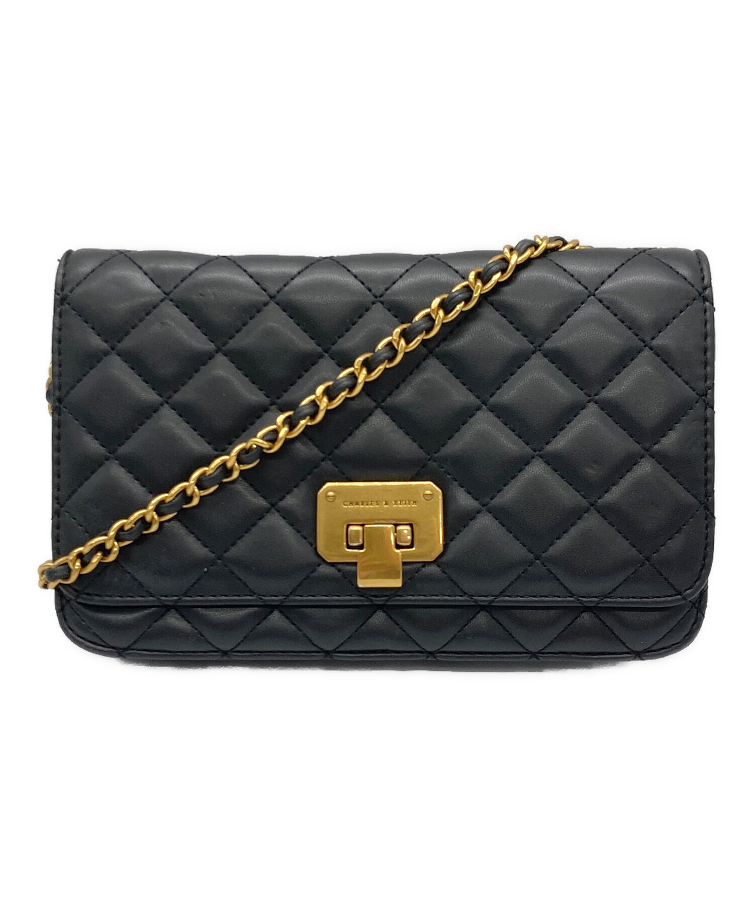 Charles & Keith バケバック　未使用けどタグを切る 中古・古着通販】CHARLES & KEITH (チャールズアンドキース) チェーン