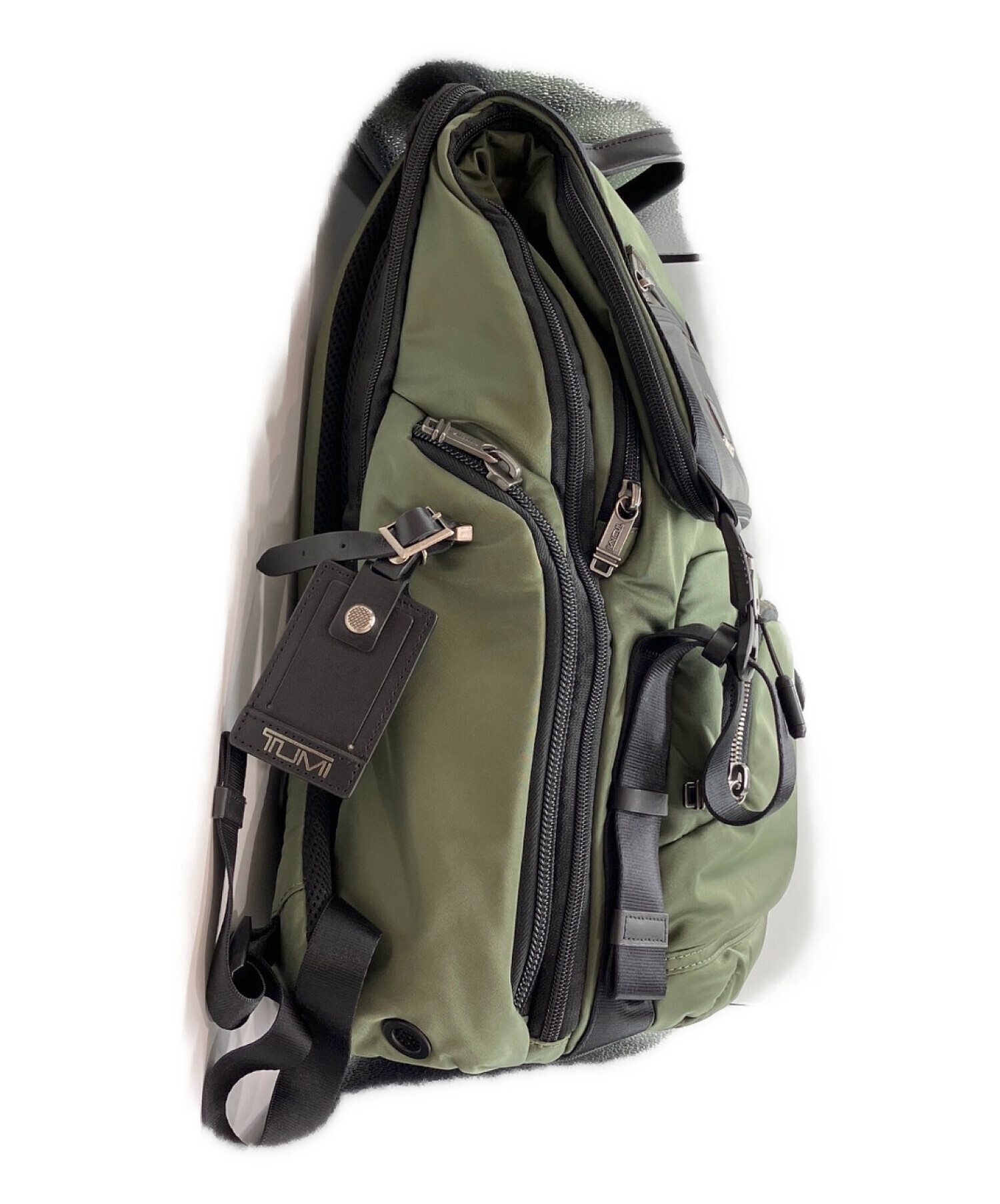 極美品✨TUMI バックパック　リュック　カーキ　ナイロン　レザー 中古・古着通販】TUMI (トゥミ) リュック カーキ｜ブランド・古着通販