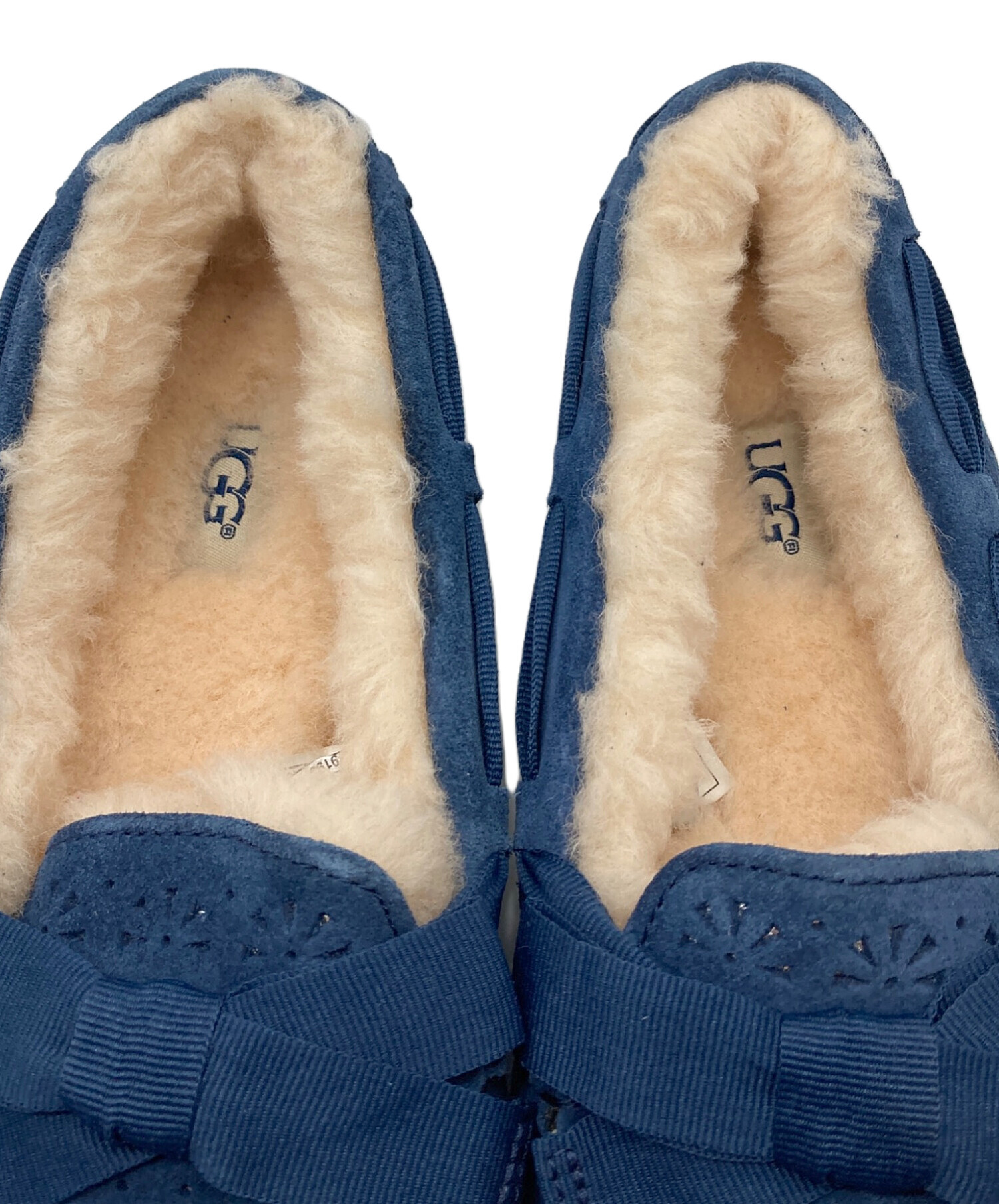 中古・古着通販】UGG (アグ) ムートンリボンローファー ネイビー