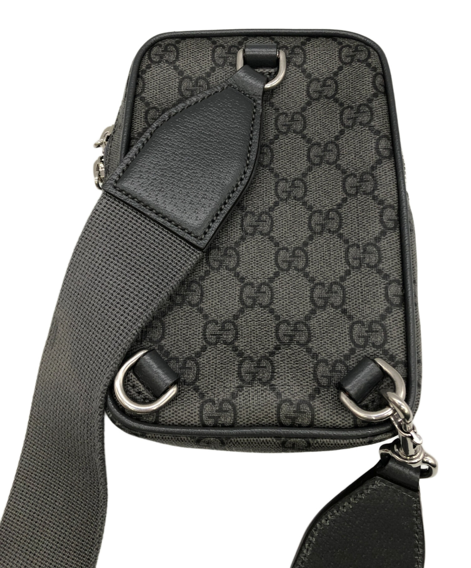 GUCCI グレー ショルダーバッグ 中古・古着通販】GUCCI (グッチ) ショルダーバッグ グレー｜ブランド