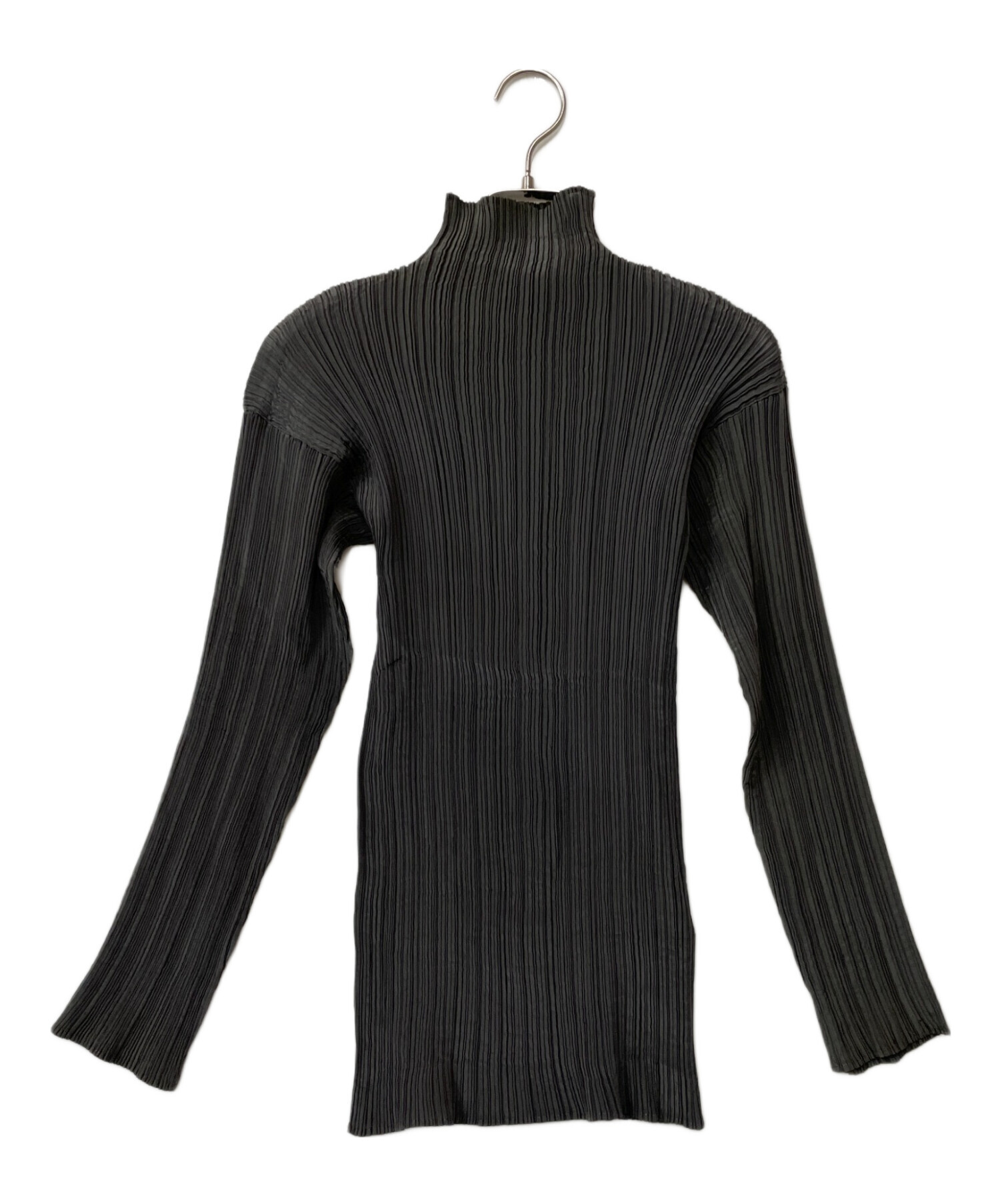 【美品】イッセイミヤケ　プリーツカットソー(黒) 中古・古着通販】ISSEY MIYAKE (イッセイミヤケ) プリーツカットソー