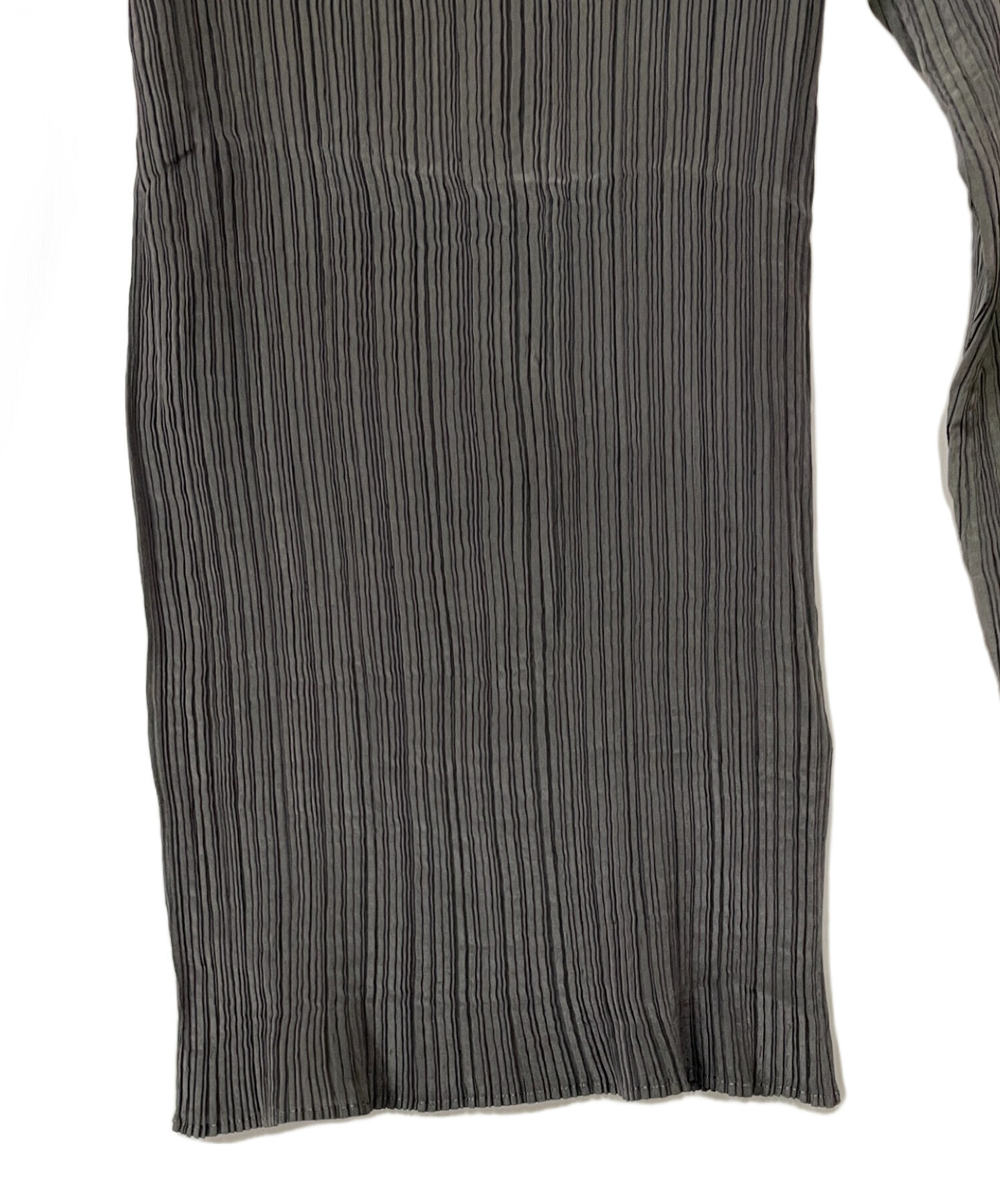 中古・古着通販】ISSEY MIYAKE (イッセイミヤケ) プリーツカットソー