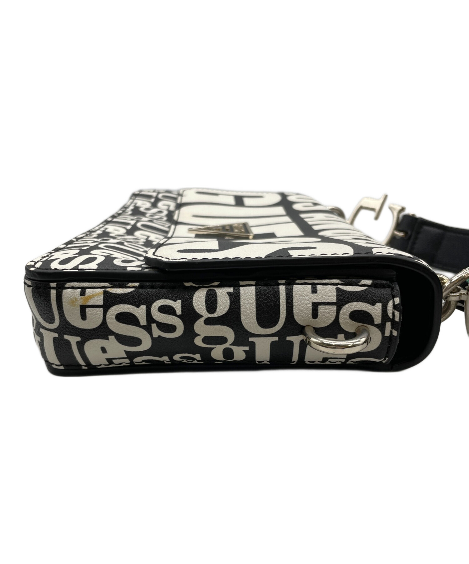 【USED】GUESS（ゲス）U.S.Aのショルダーバック　通勤用　生成り 楽天市場】【SALE／40%OFF】GUESS ショルダーバッグ (W)AVIS Small