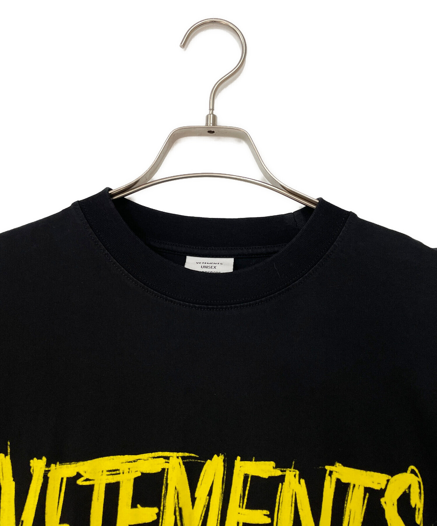 中古・古着通販】VETEMENTS (ヴェトモン) 半袖Tシャツ ブラック サイズ