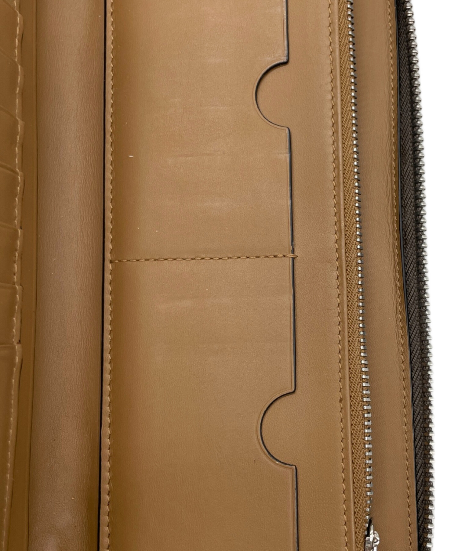 【値下げ中】LOEWE ロエベ 長財布　ブラック×ブラウン 中古・古着通販】LOEWE (ロエベ) 長財布 ブラウン｜ブランド・古着通販