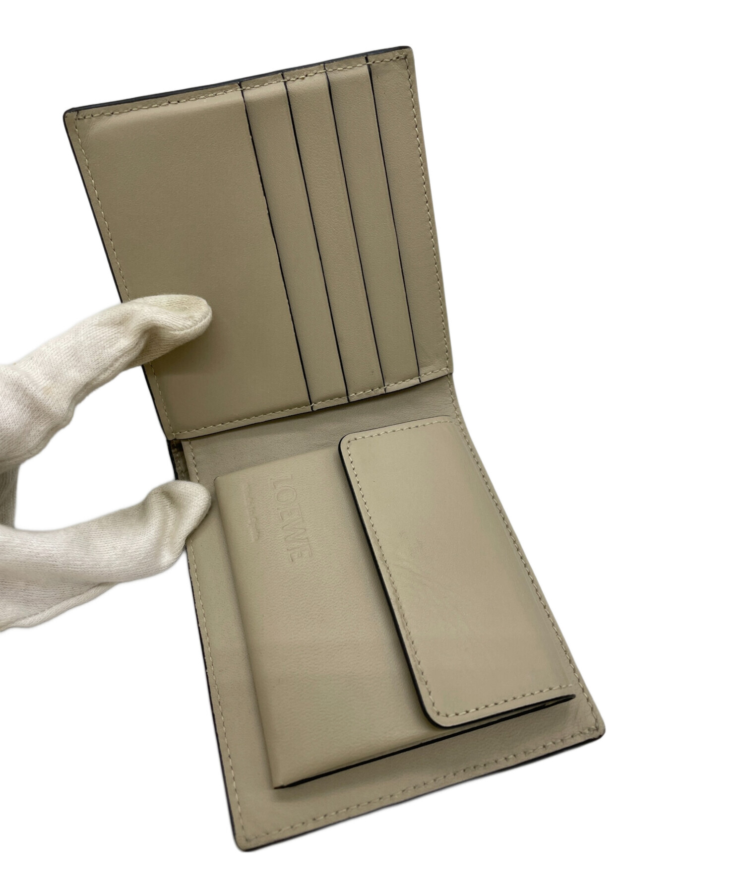 中古・古着通販】LOEWE (ロエベ) 2つ折り財布 アイボリー｜ブランド